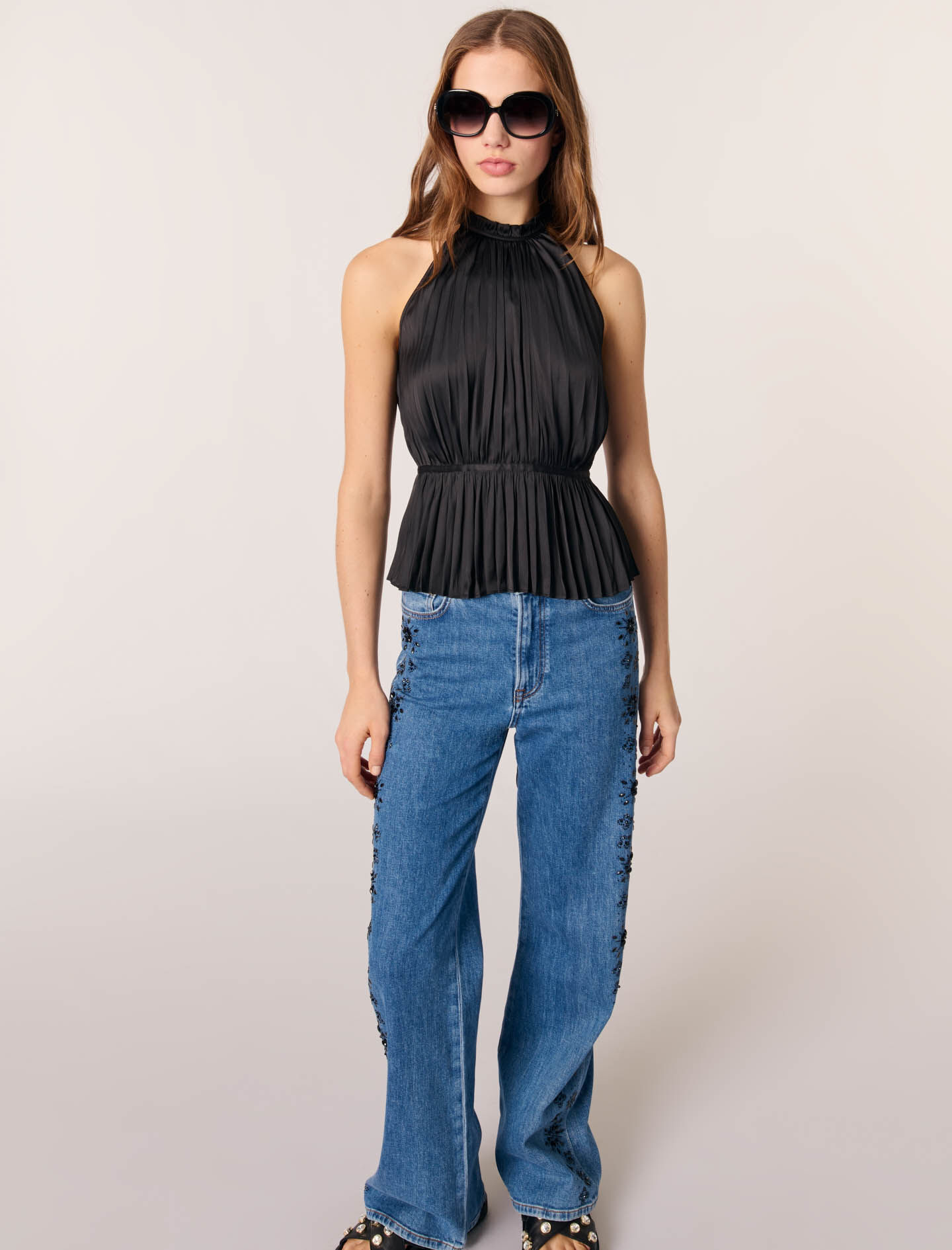 Sleeveless pleated top