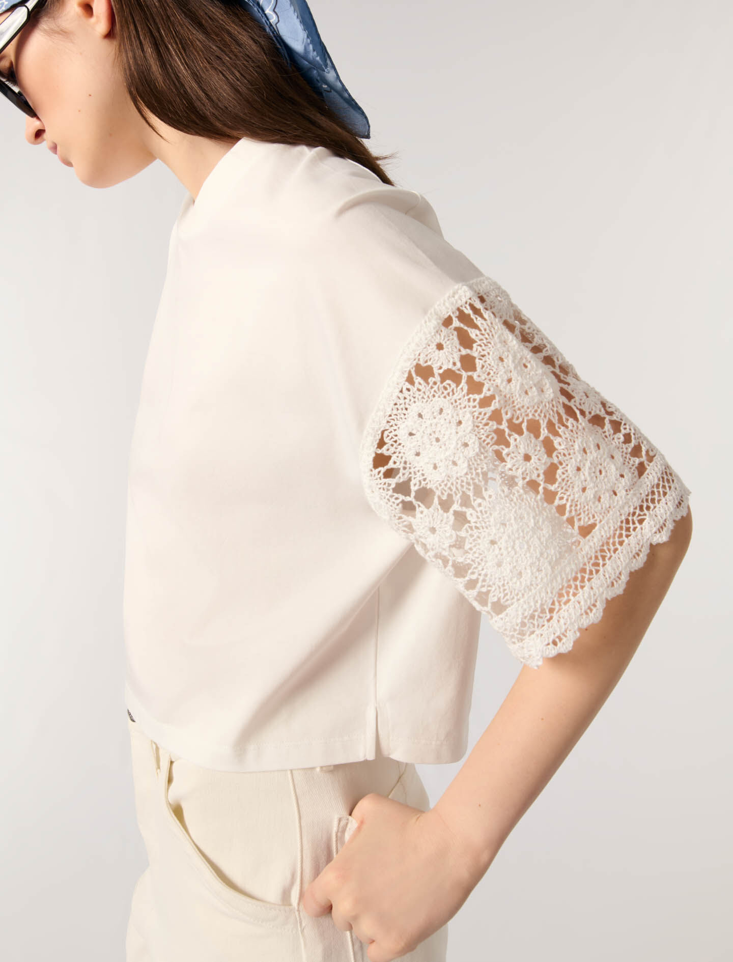 T-shirt with crochet sleeves