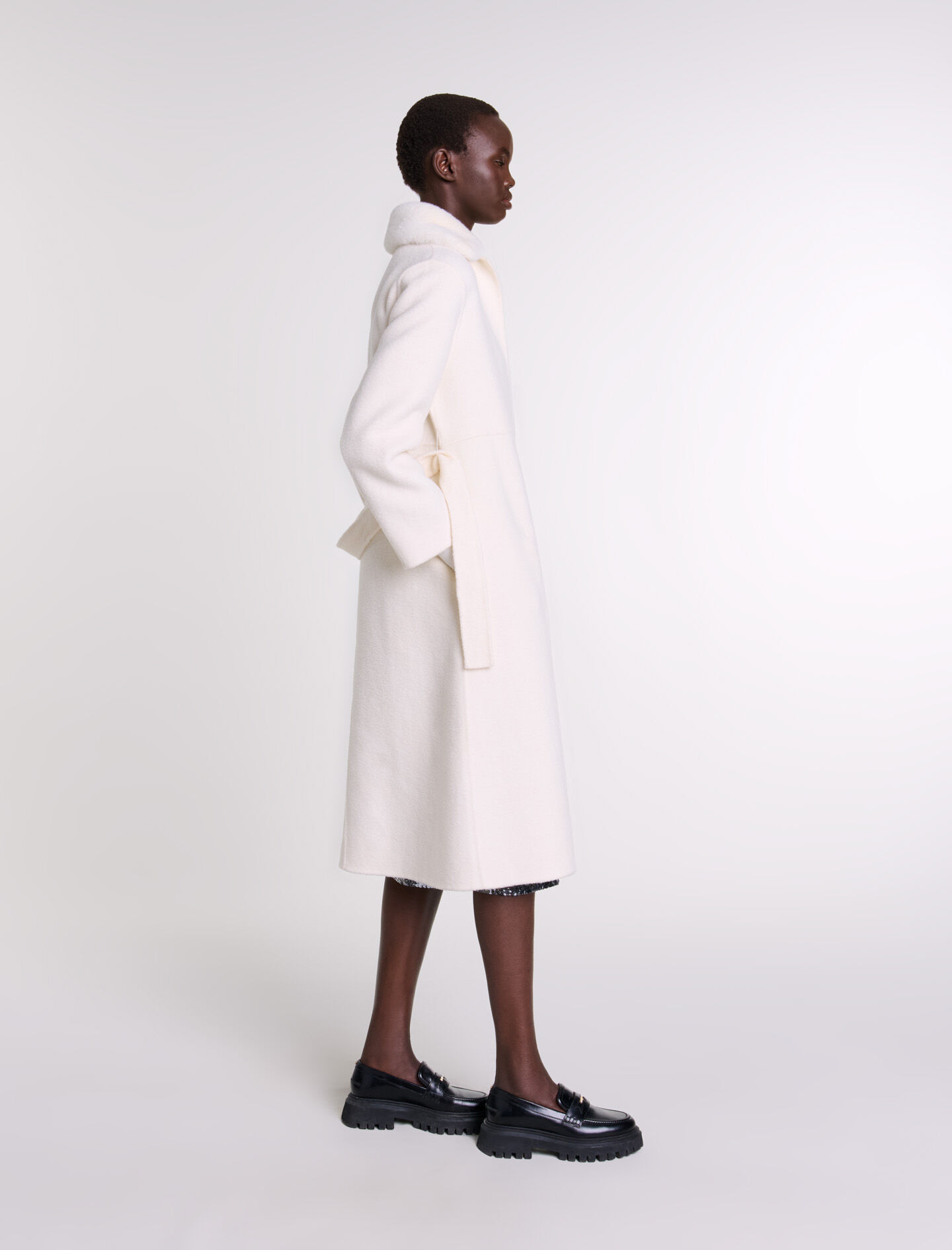 Wool coat with removable collar