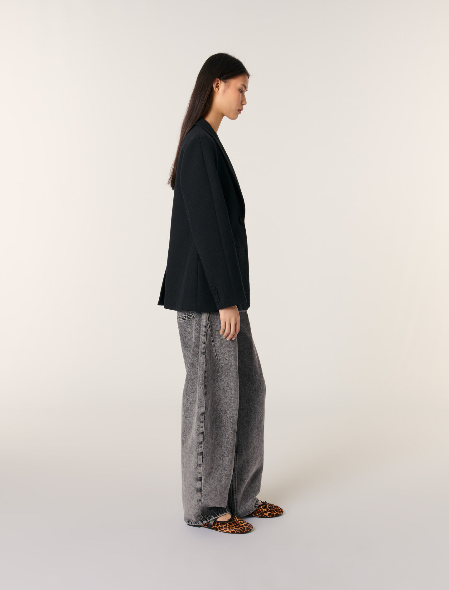 Slim-fit suit jacket