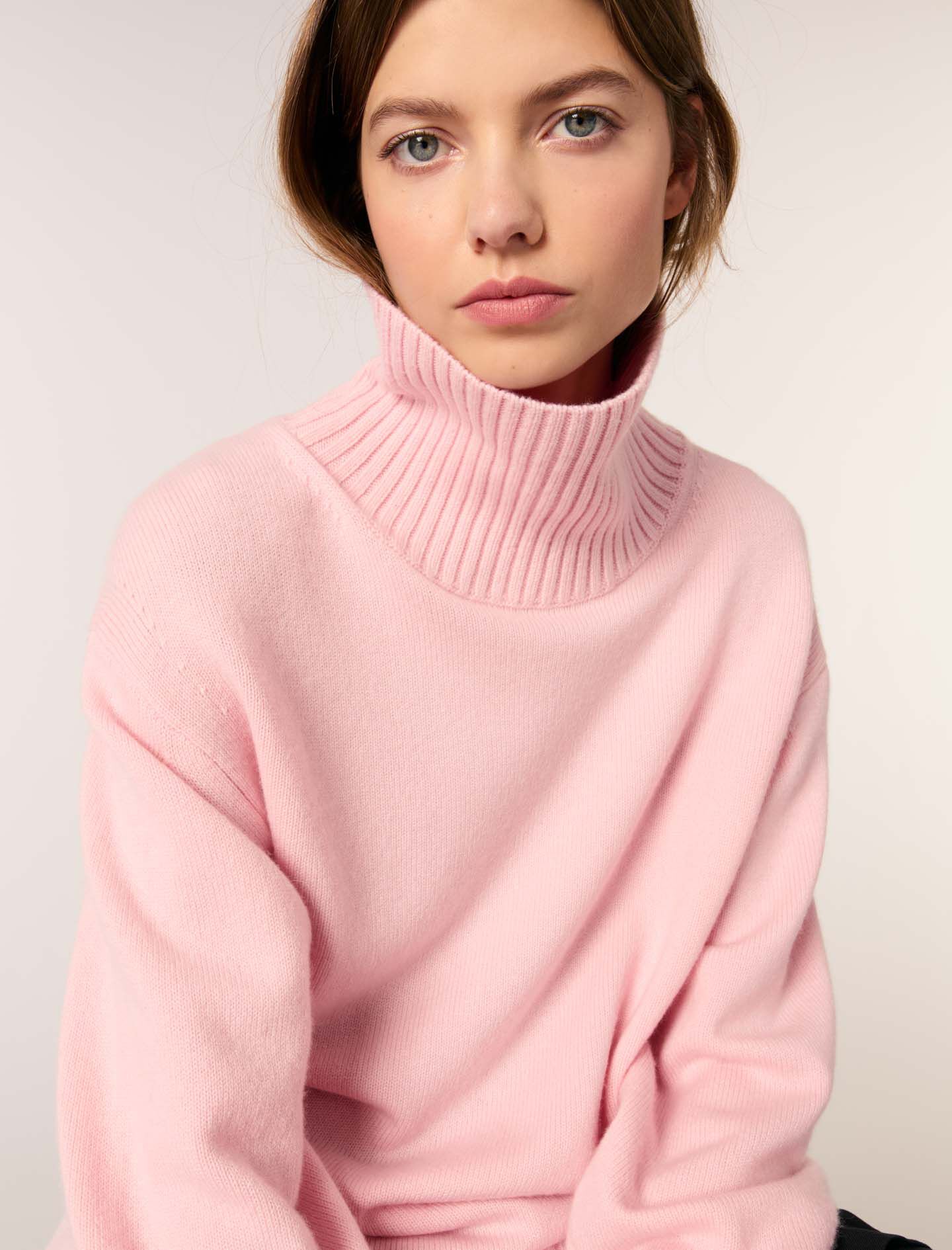 Wool and cashmere roll-neck jumper