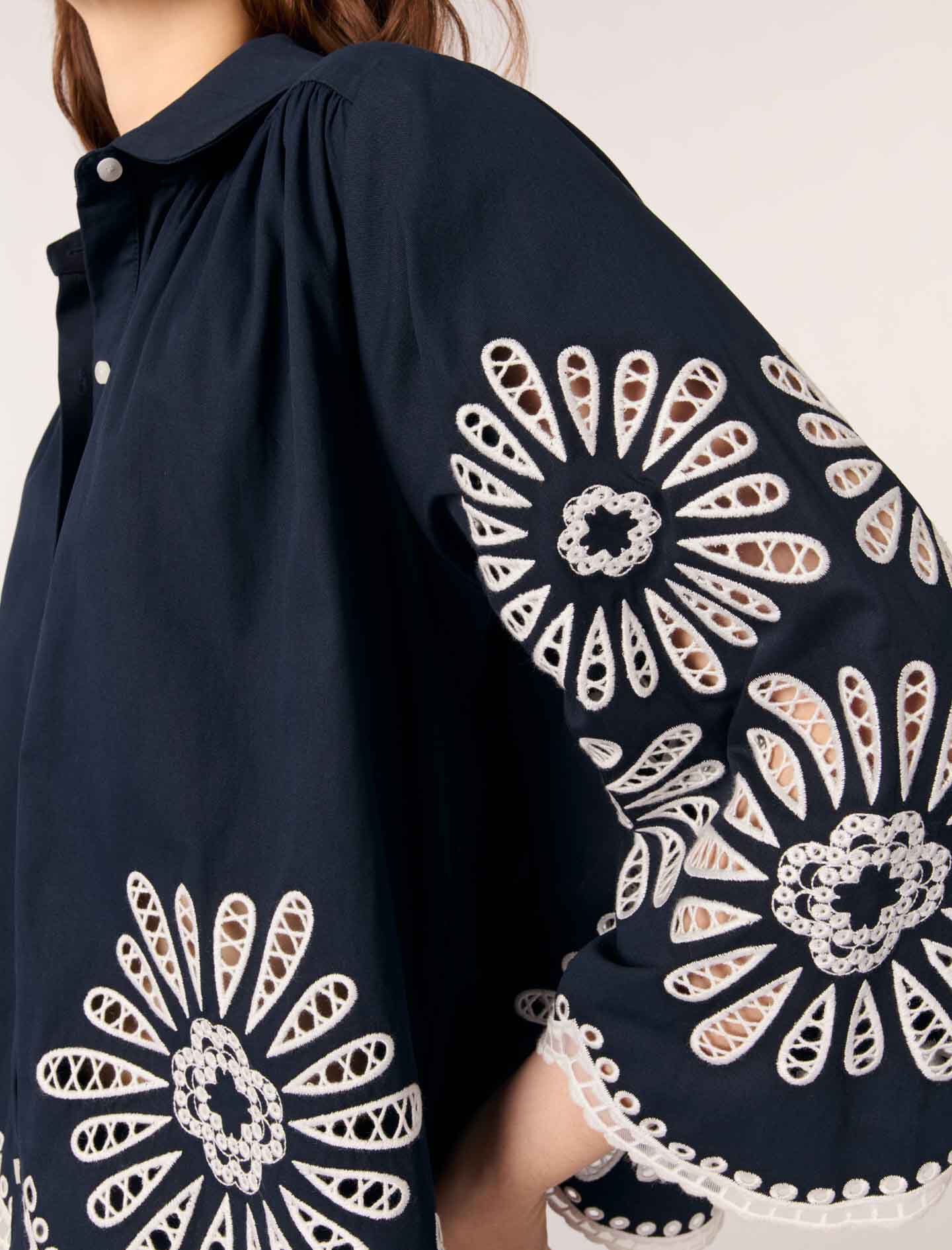 Cropped shirt with crochet detail