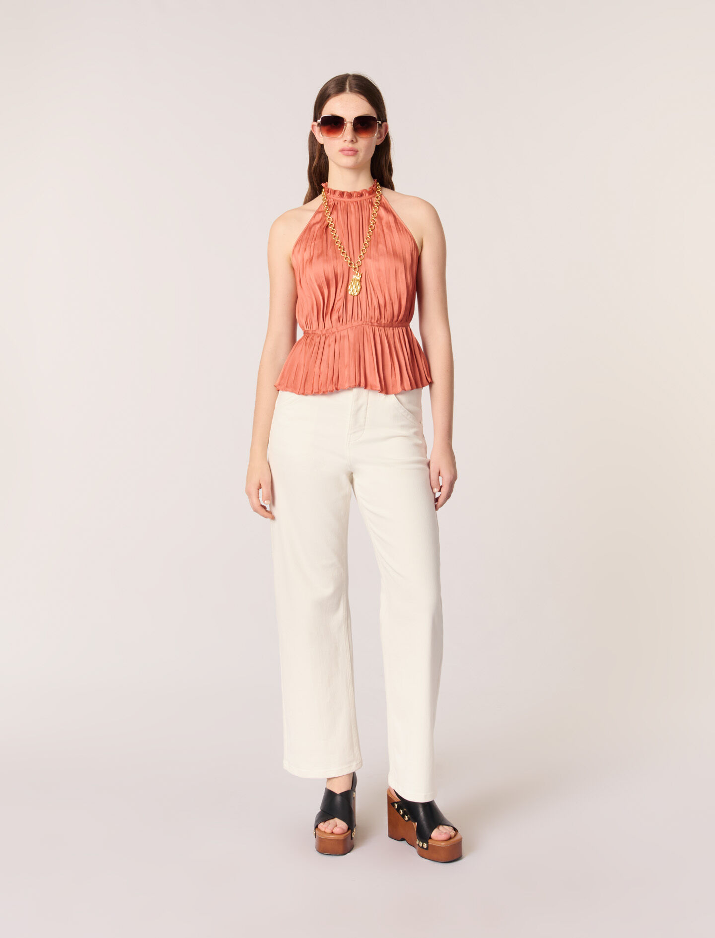 Sleeveless pleated top