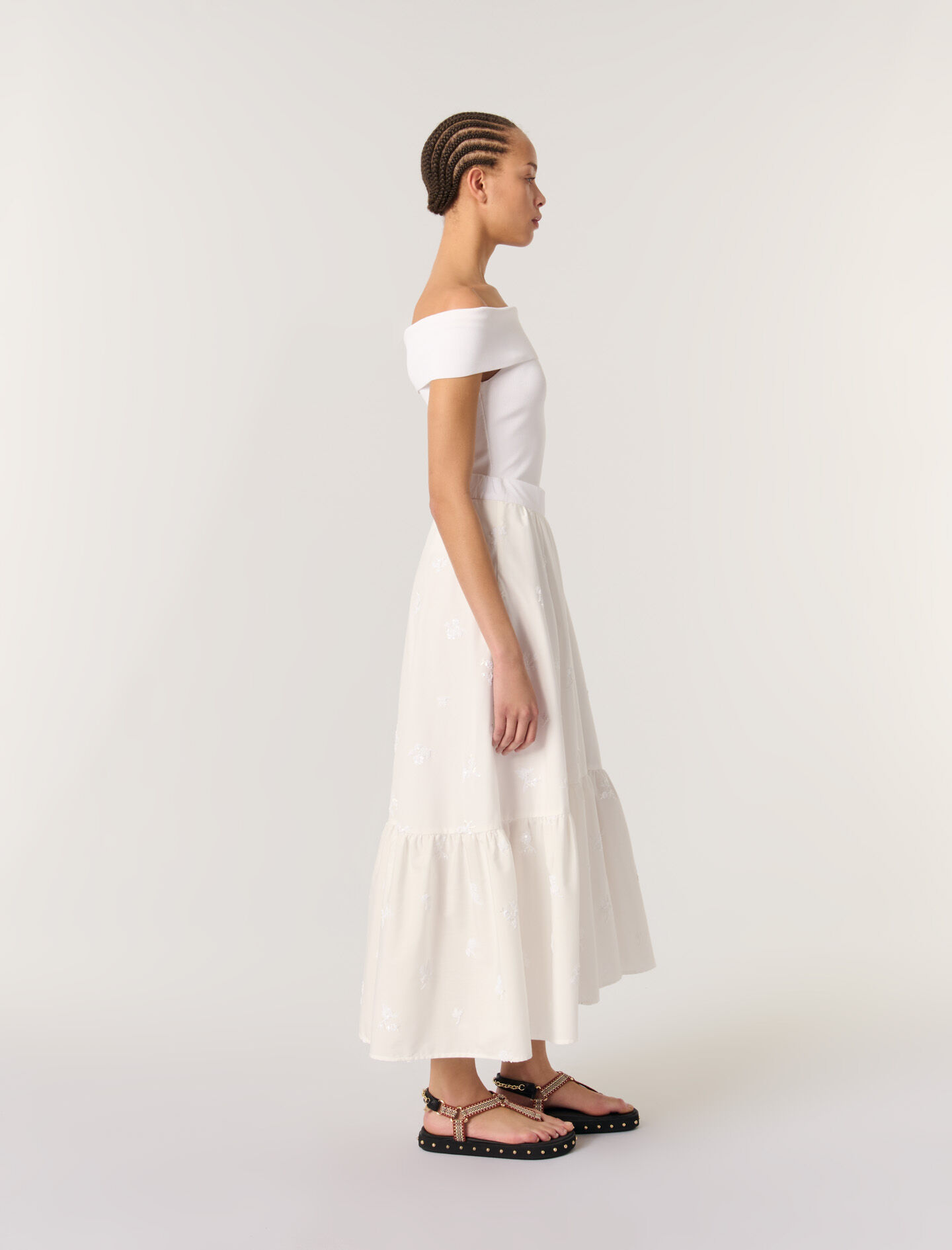 Long embroidered skirt