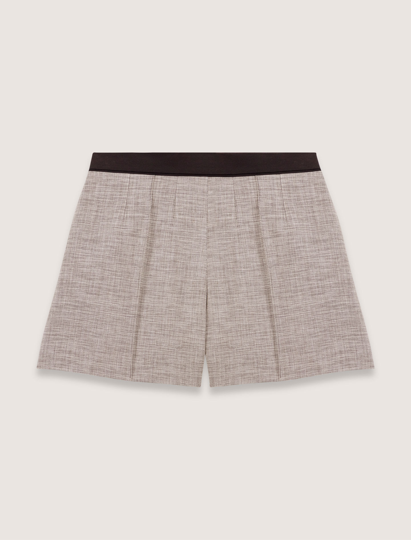 Suit shorts with darts