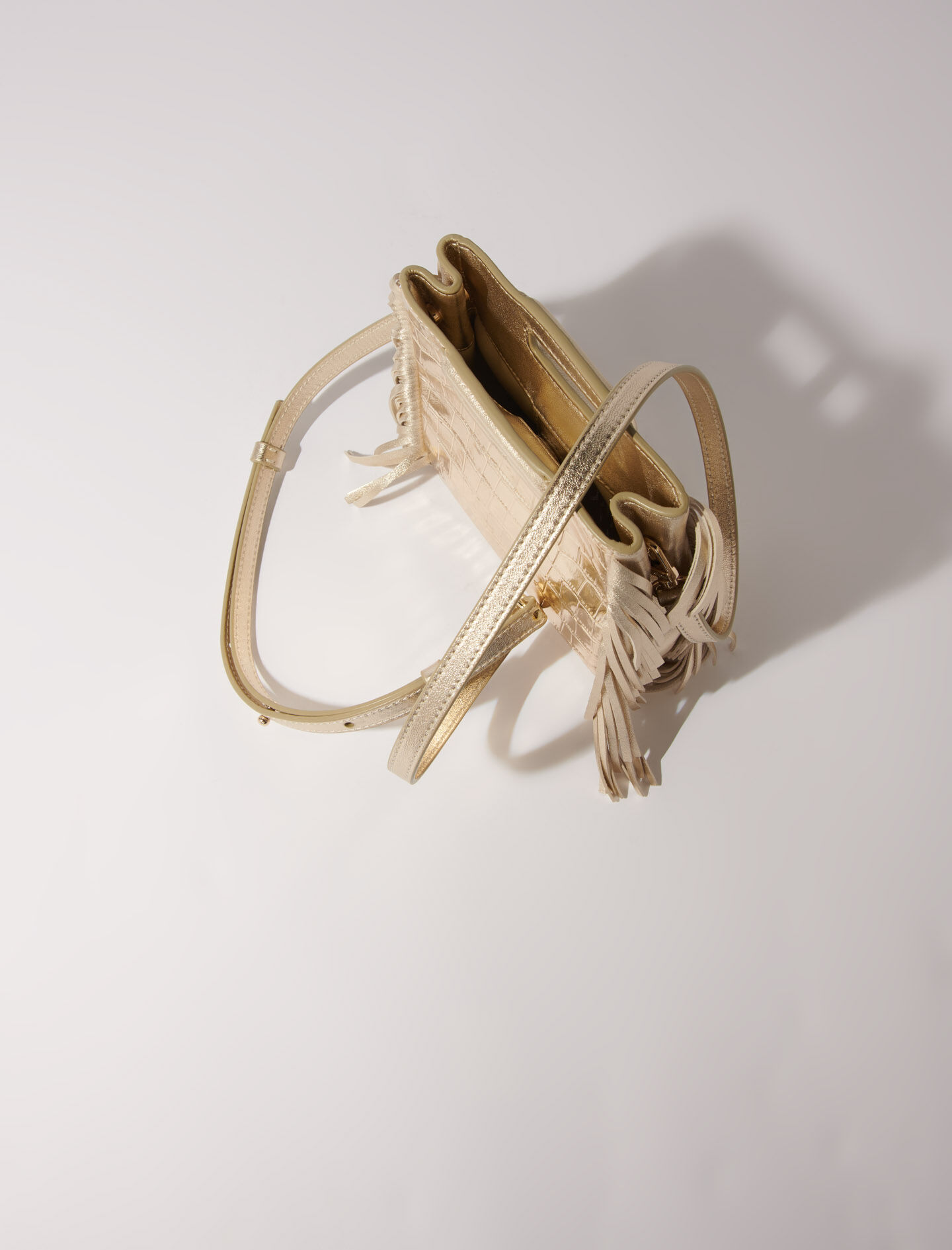 Leather bag with chain strap