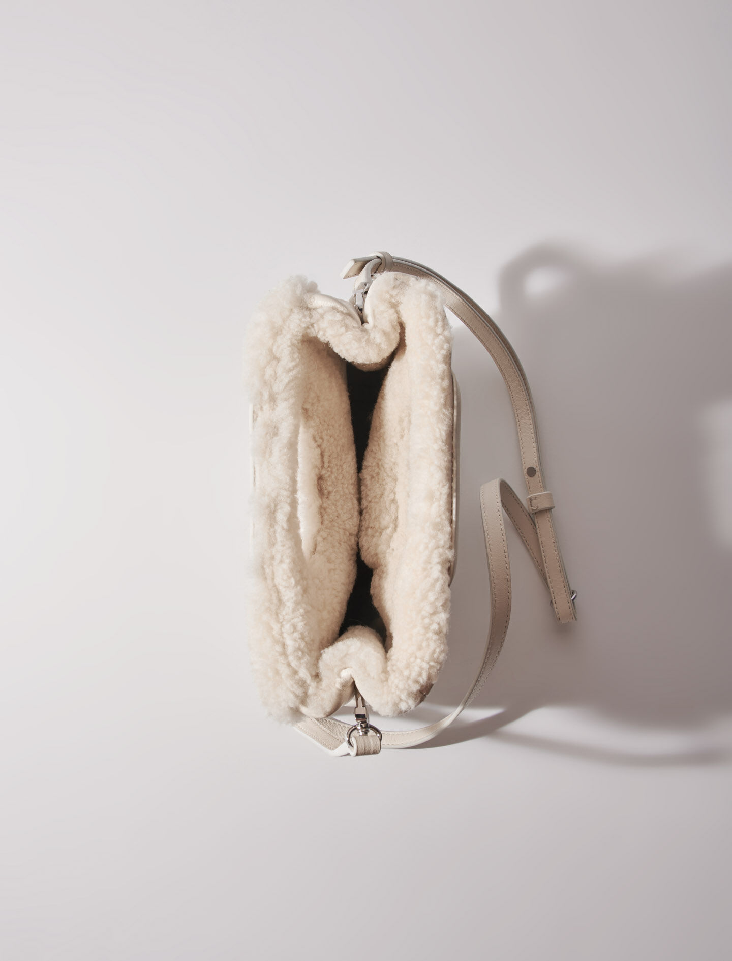 Crackled leather M bag