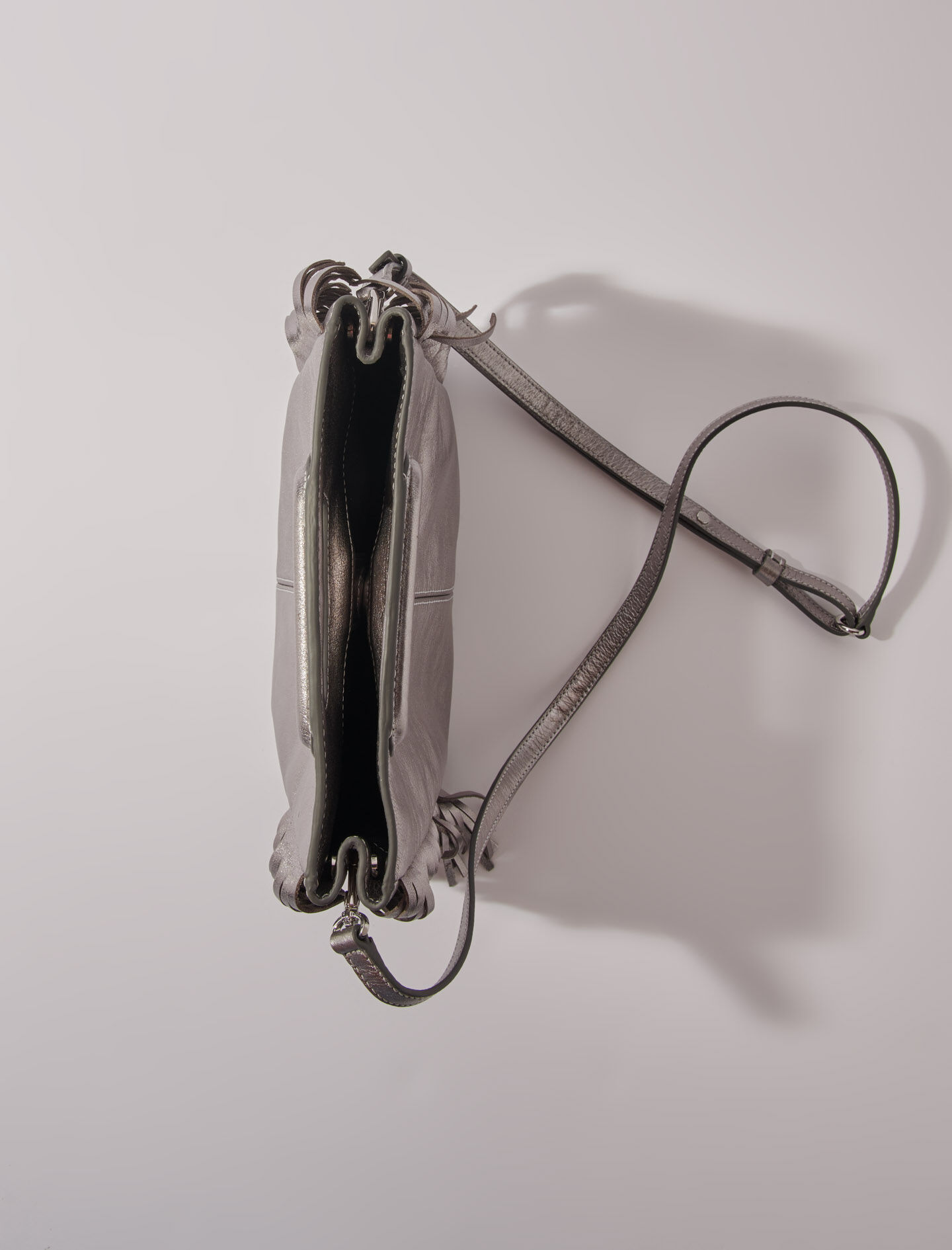 Crackled leather M bag