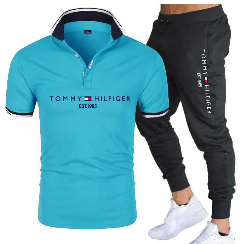 Stilingas vyri?kas sportinis kostiumas. vir?us + keln?s