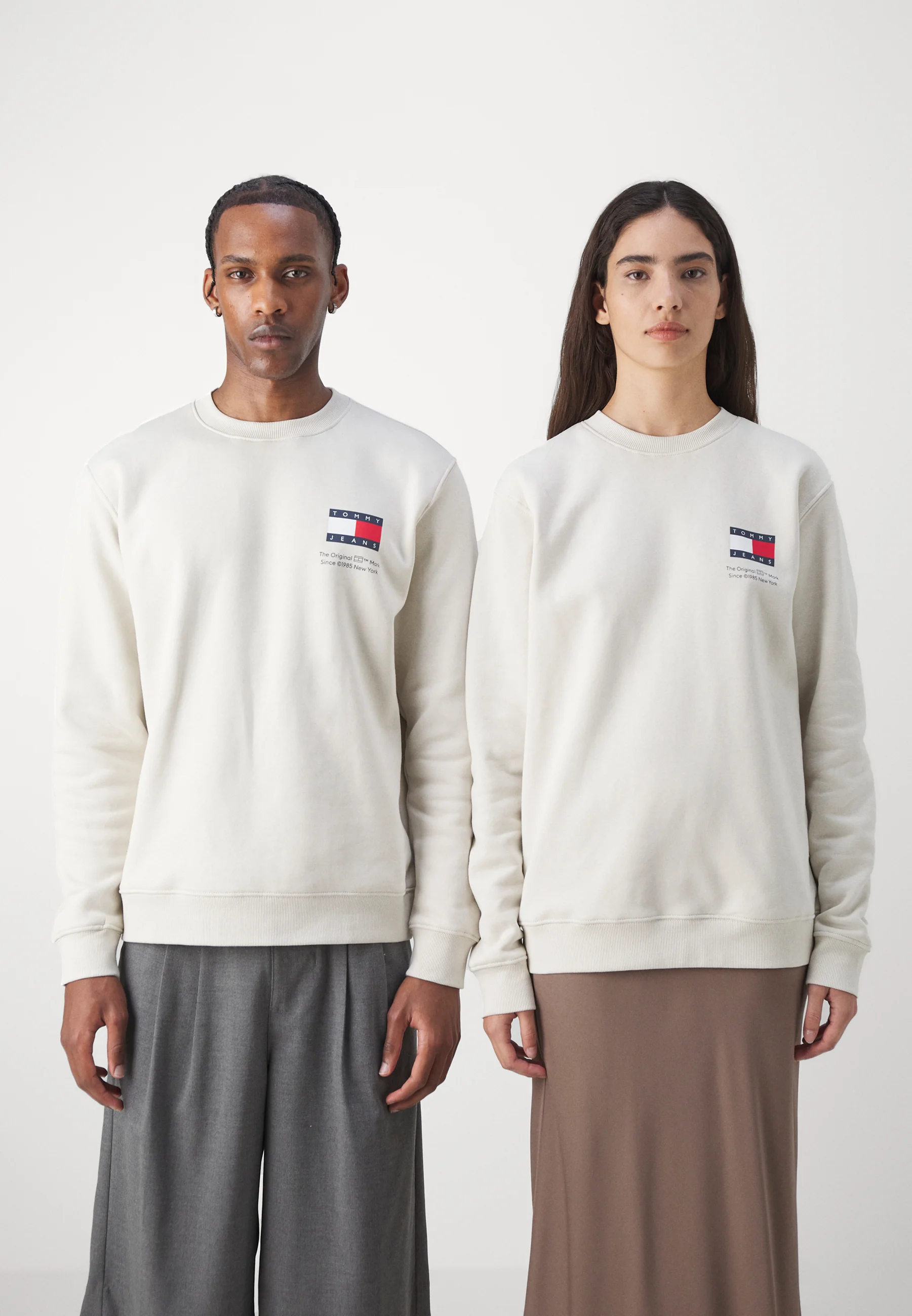 Basic Unisex Sweatshirt