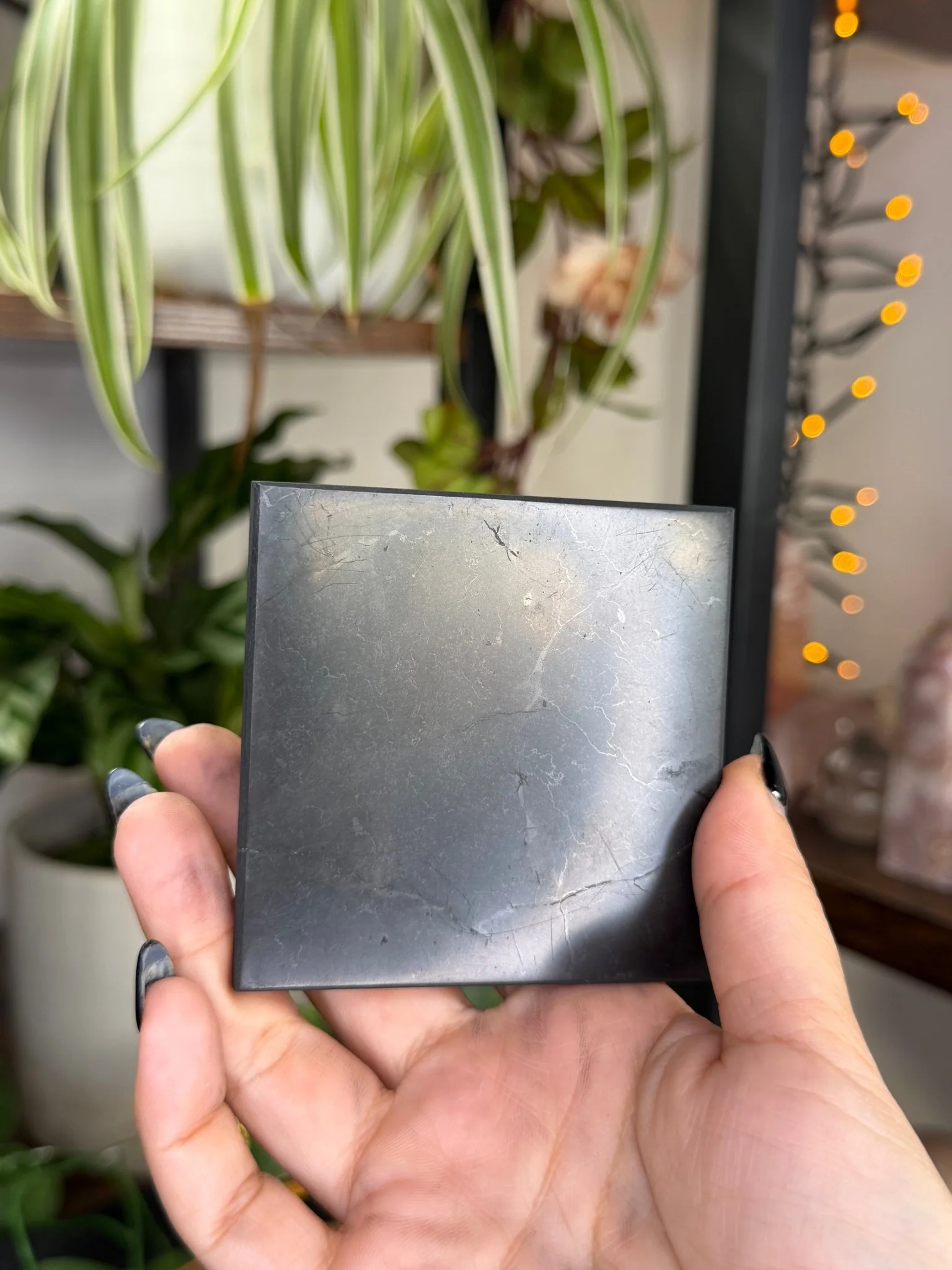 Shungite Pyramid | 243g