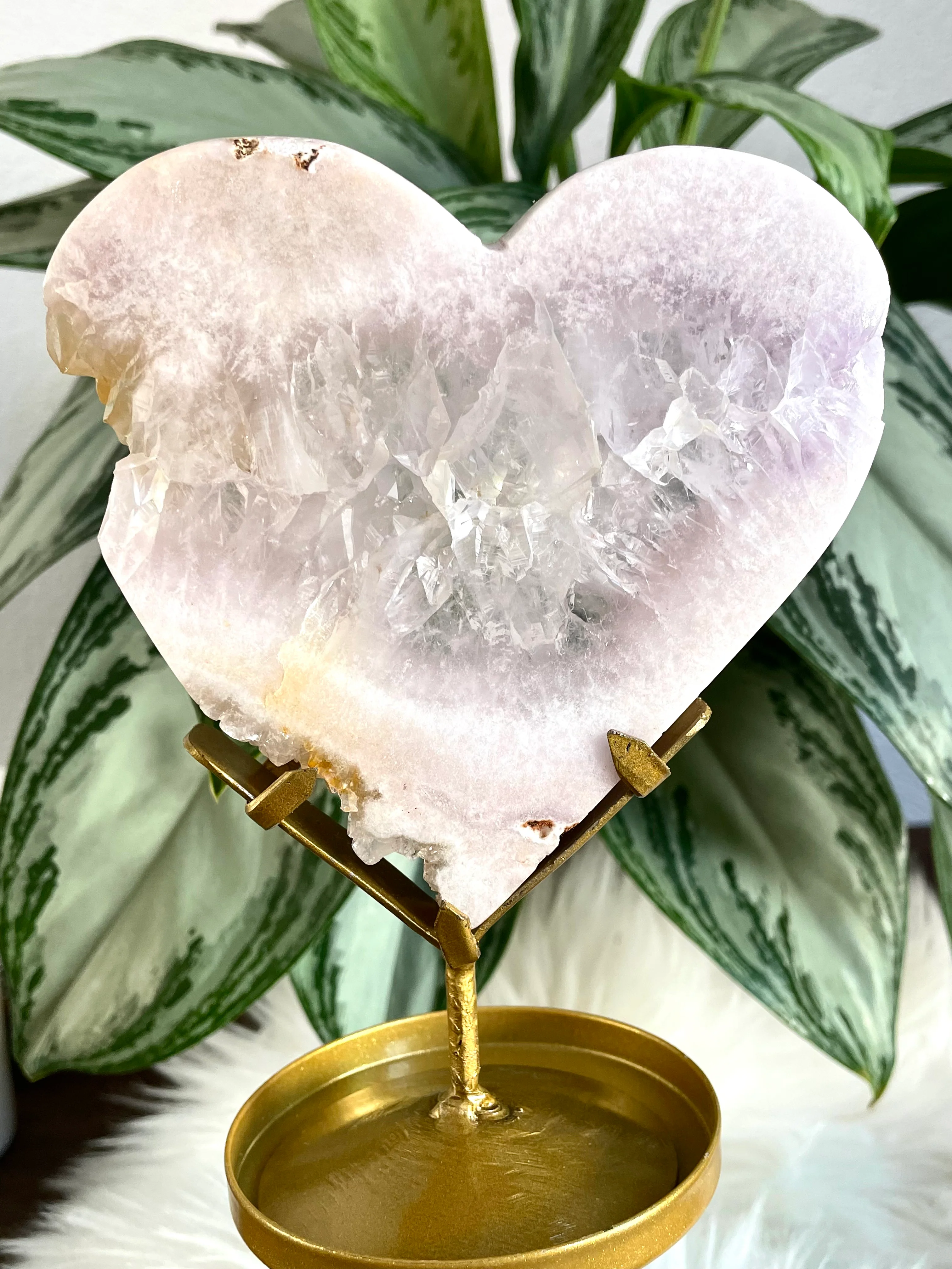 Amethyst Heart on Golden Stand | 613g