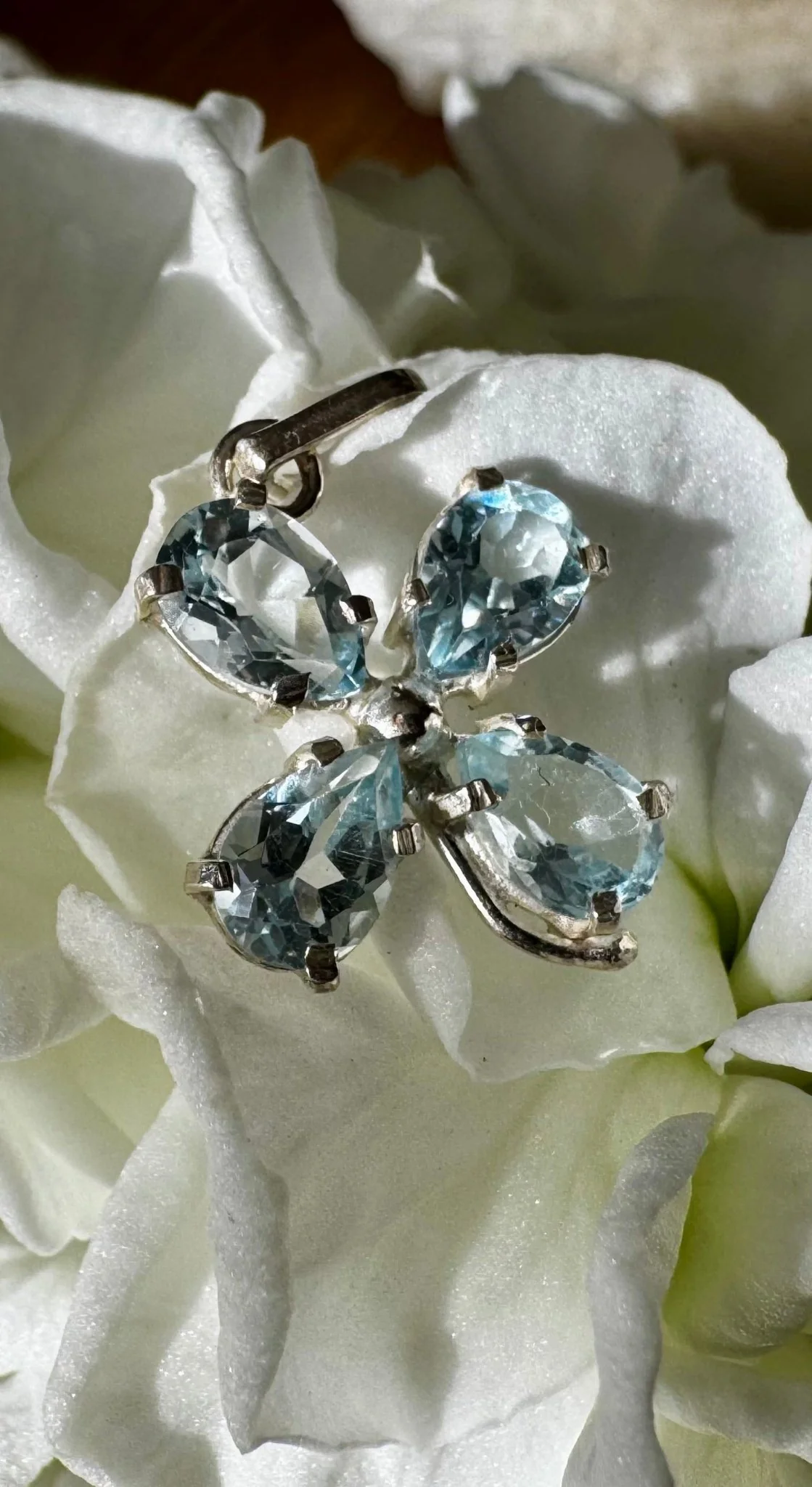 Handmade 925 Silver Blue Topaz Clover Pendant