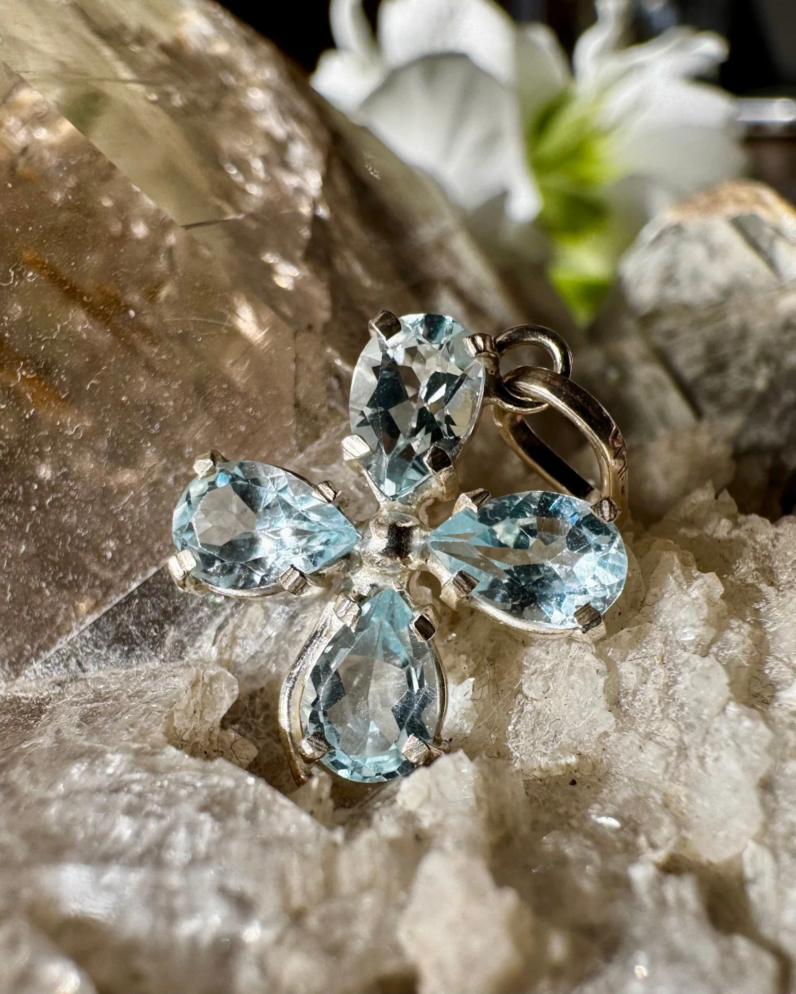 Handmade 925 Silver Blue Topaz Clover Pendant