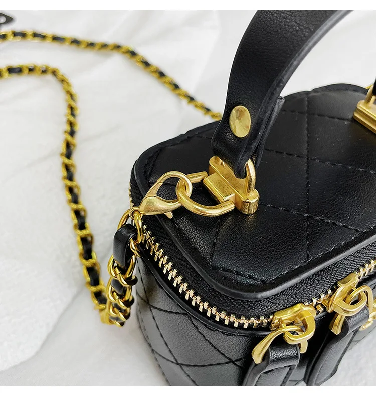 Small Shoulder Bucket Mini Bag Crossbody with Metal Chain �C Trendy and Versatile Handbag