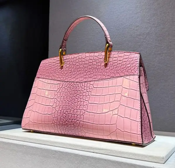 Shell-Shaped Crocodile Pattern Leather Bag �C Luxe Texture, Bold Silhouette