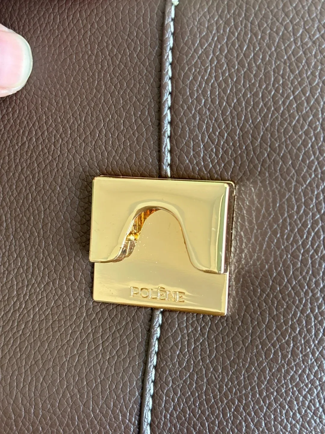 Structured Leather Handbag �C Sleek. Chic. Made to Move.