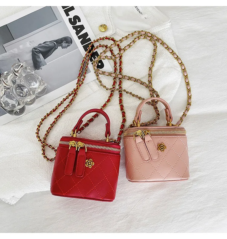 Small Shoulder Bucket Mini Bag Crossbody with Metal Chain �C Trendy and Versatile Handbag