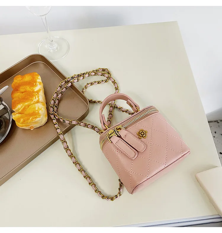 Small Shoulder Bucket Mini Bag Crossbody with Metal Chain �C Trendy and Versatile Handbag