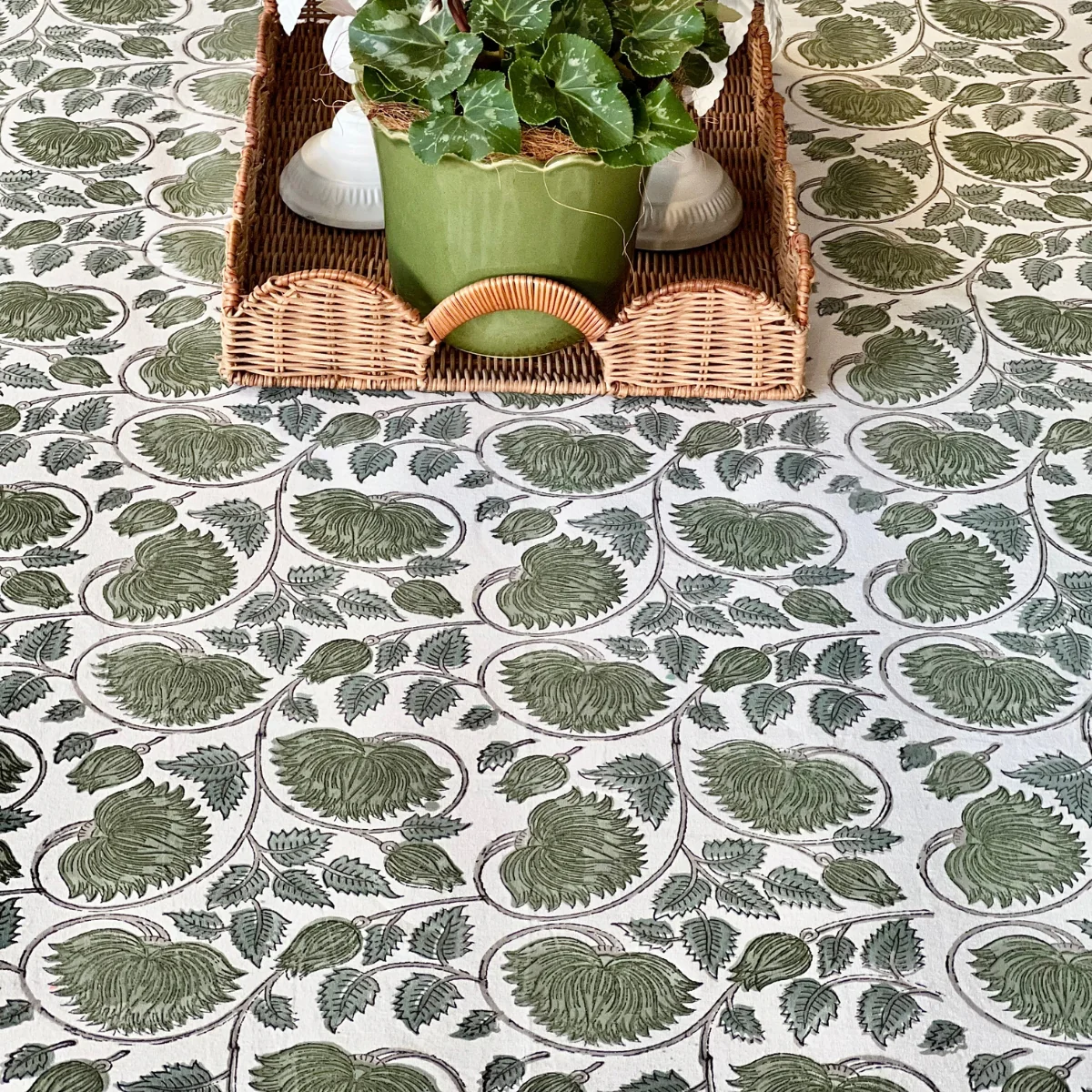 Green Lotus Round Tablecloth