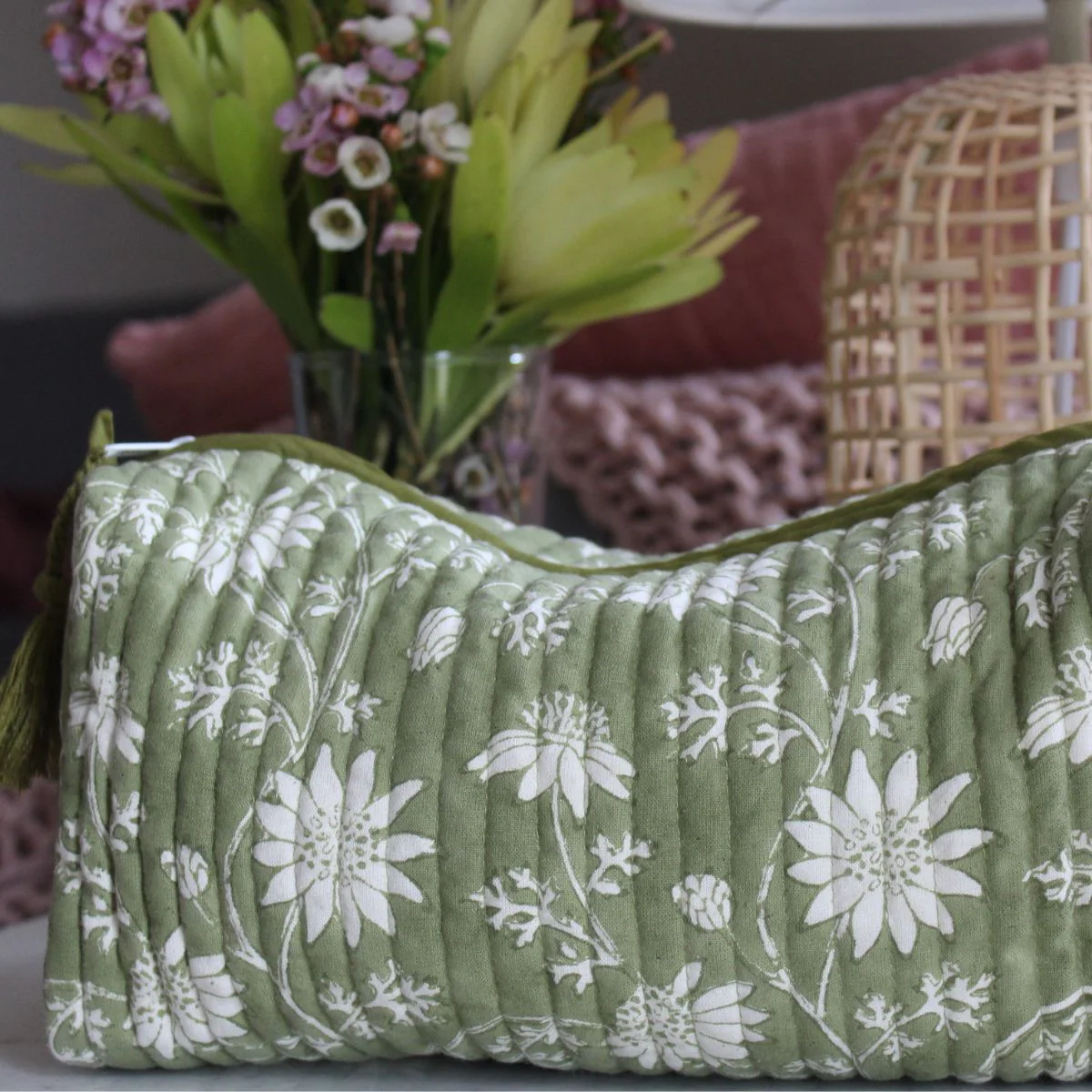 Flannel flowers quilted wash bags -Green ©