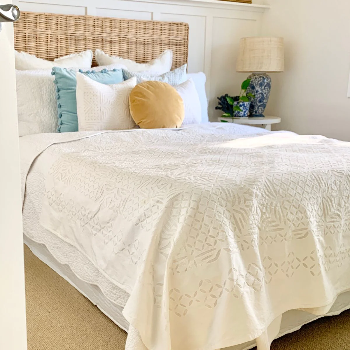 Applique white organdy cutwork cushion cover