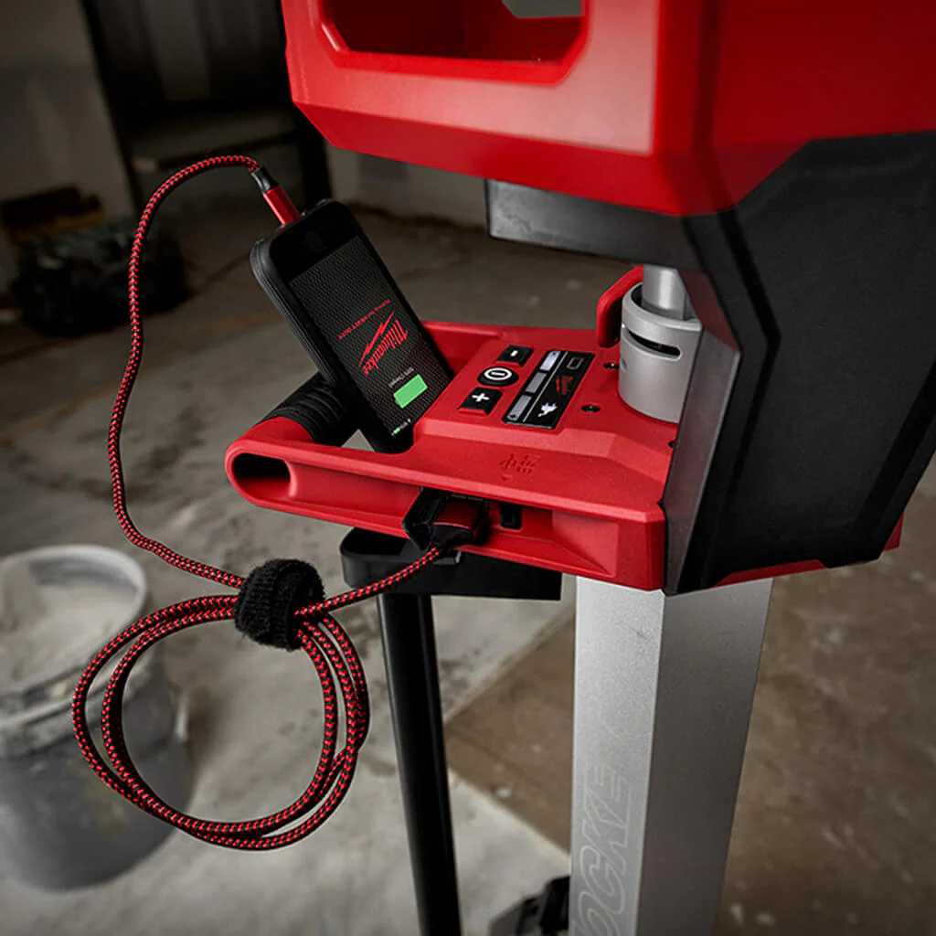 Torre de Iluminaci��n/Cargador M18? ROCKET? Milwaukee 2136-20