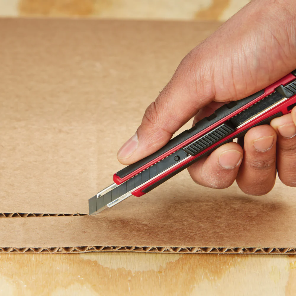 Navaja 9 mm con cuchilla para cortes de precision Milwaukee 48-22-1960