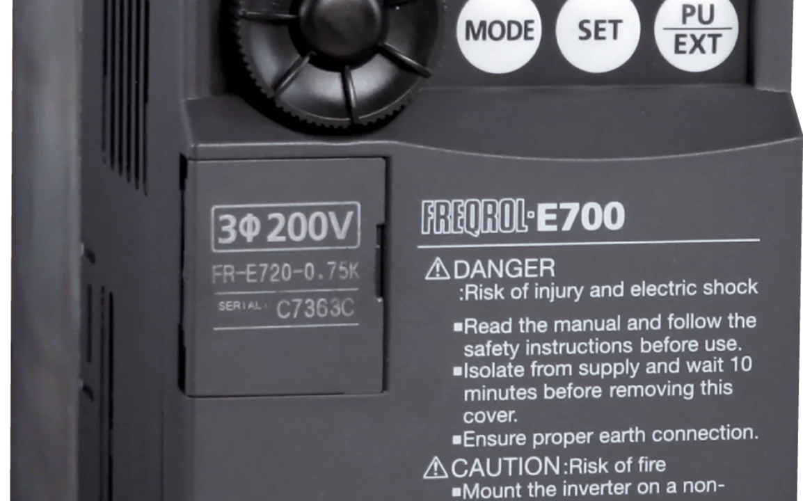 Variador de frecuencia, 240V 04KW 1/2HP Mitsubishi FR-E720-030SC-NA