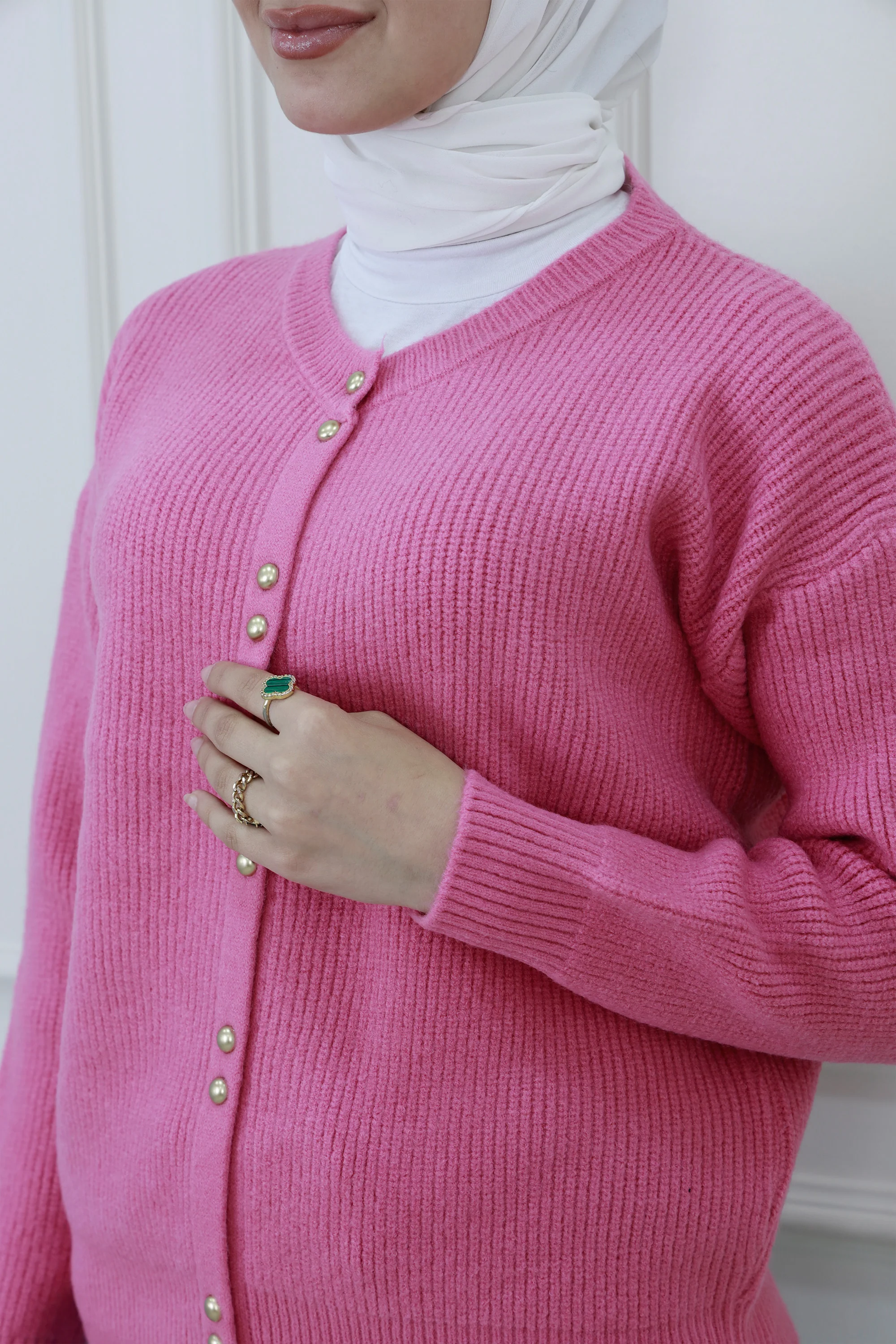 Women��s Ribbed Knit Cardigan with Gold Buttons