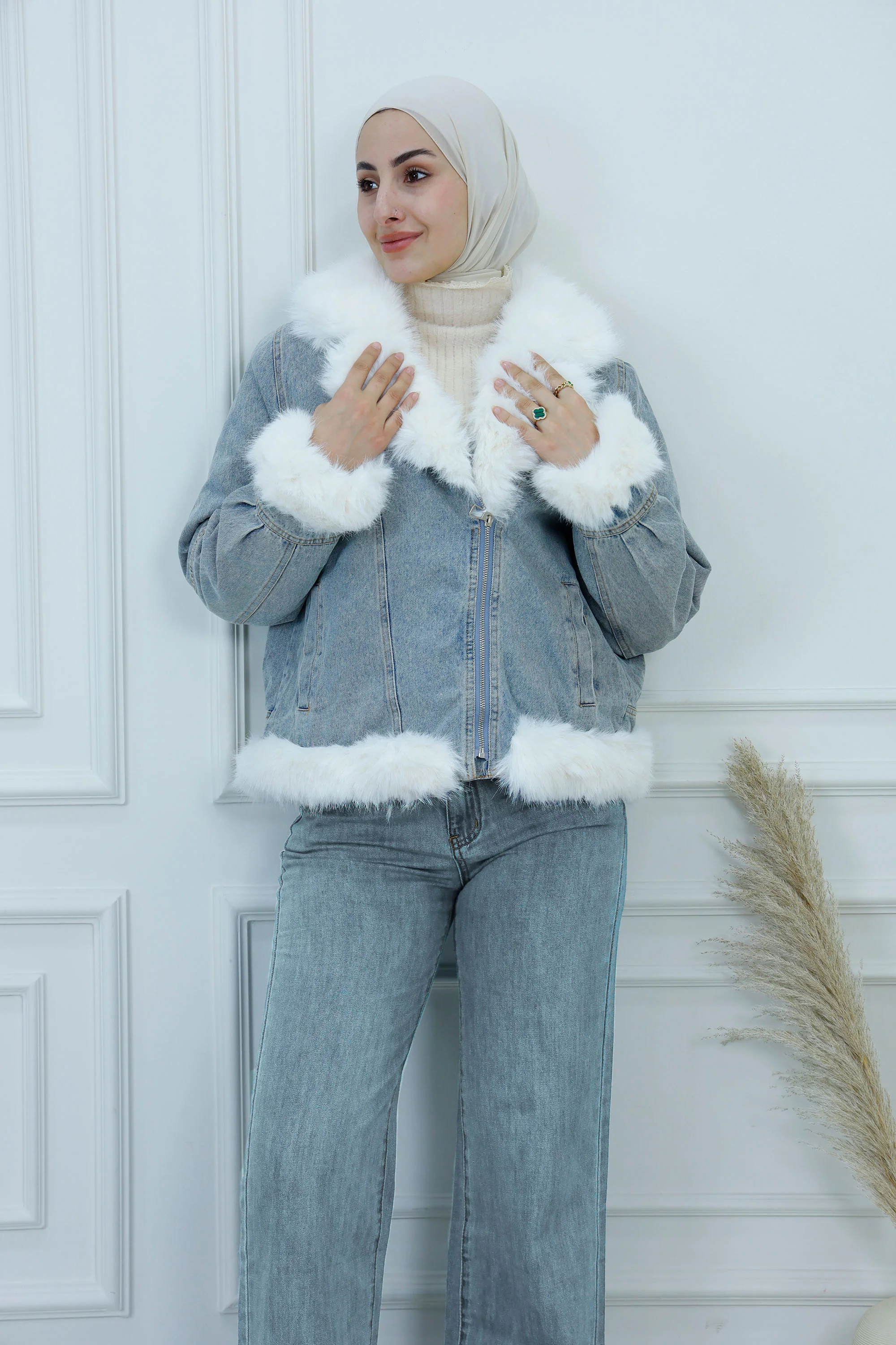 Faux Fur Trim Denim Jacket