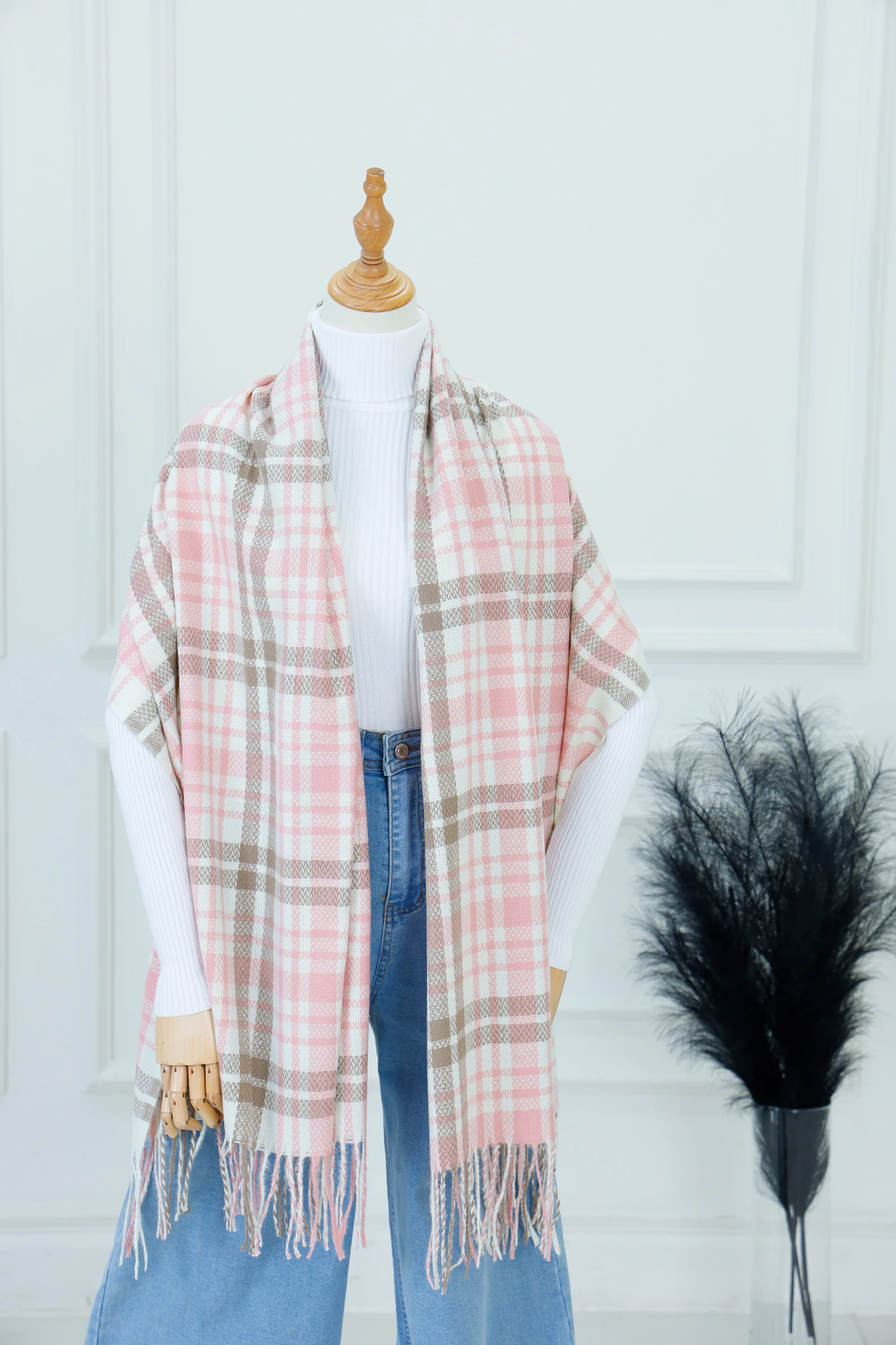 Plaid Knit Shoulder Scarf (2)