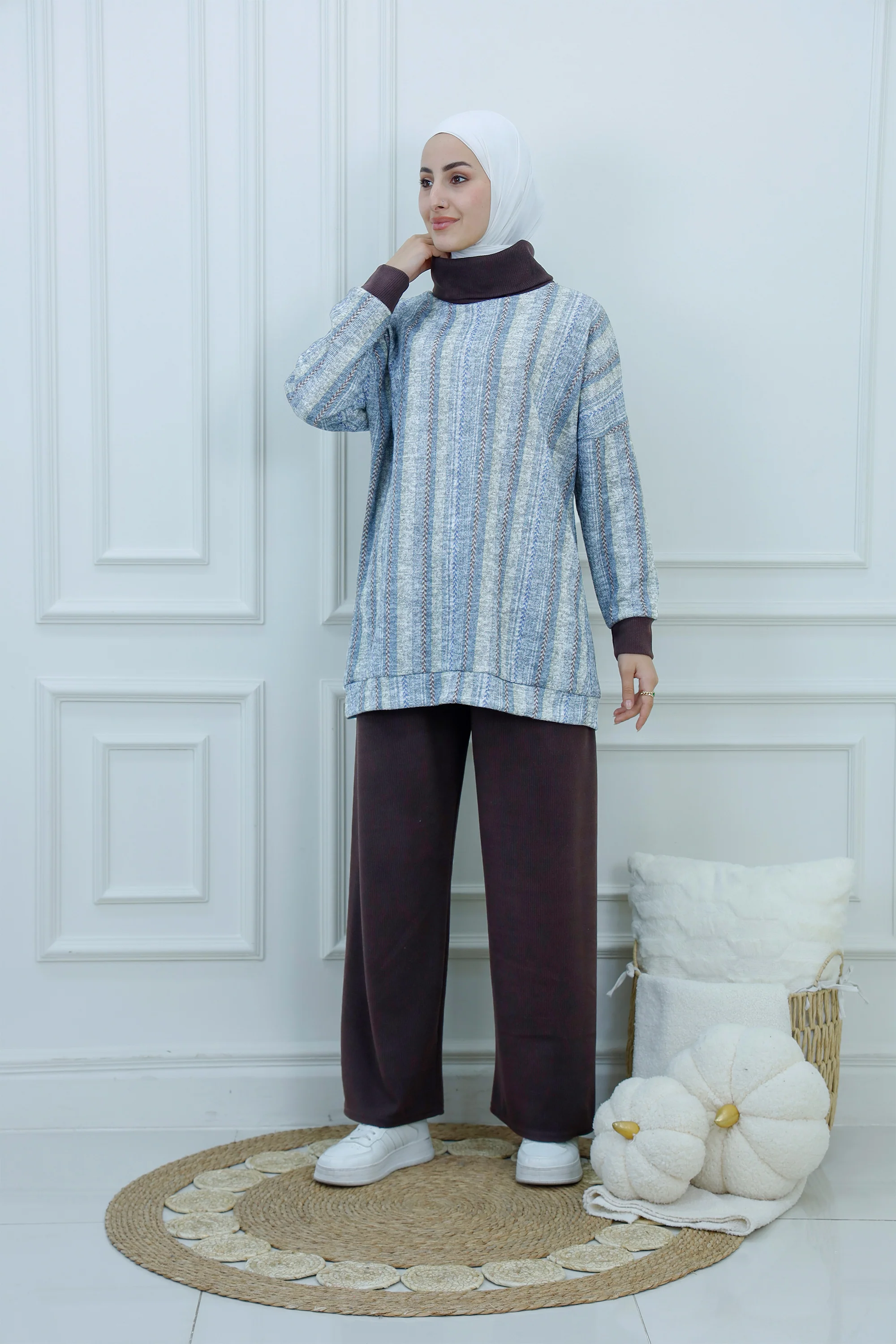 Cozy Patterned Tracksuit Ensemble