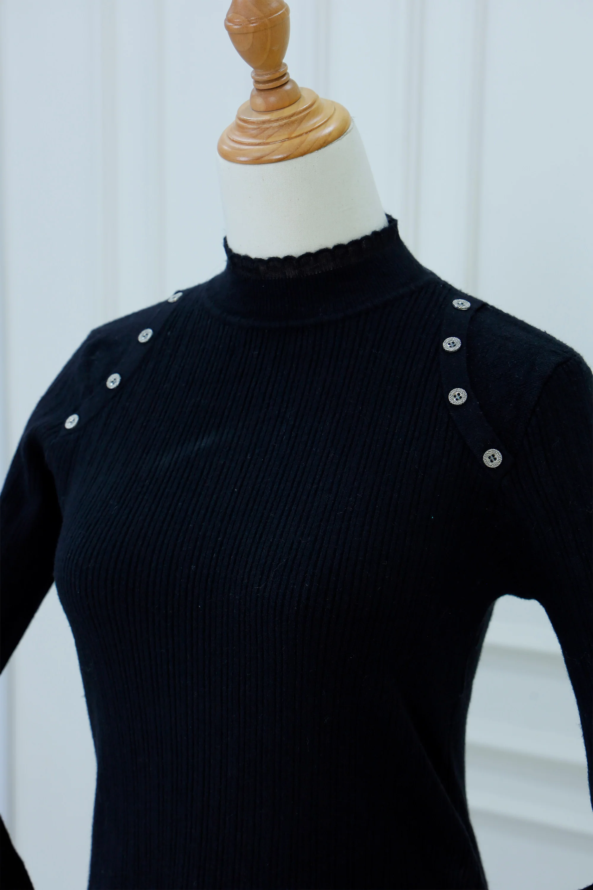 Chic Ribbed Knit Sweater with Shoulder Buttons