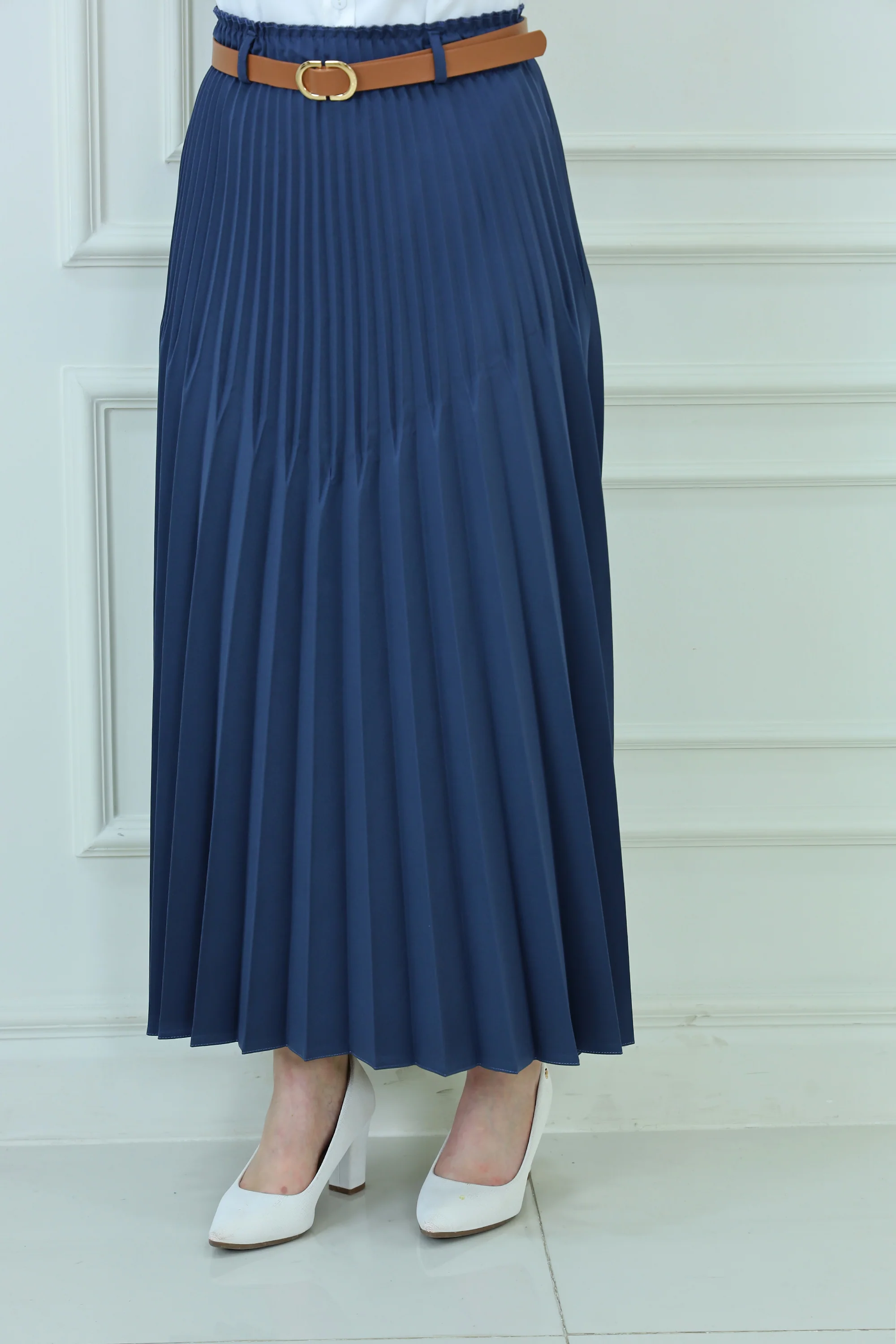 Pleated Skirt with Belt (711)