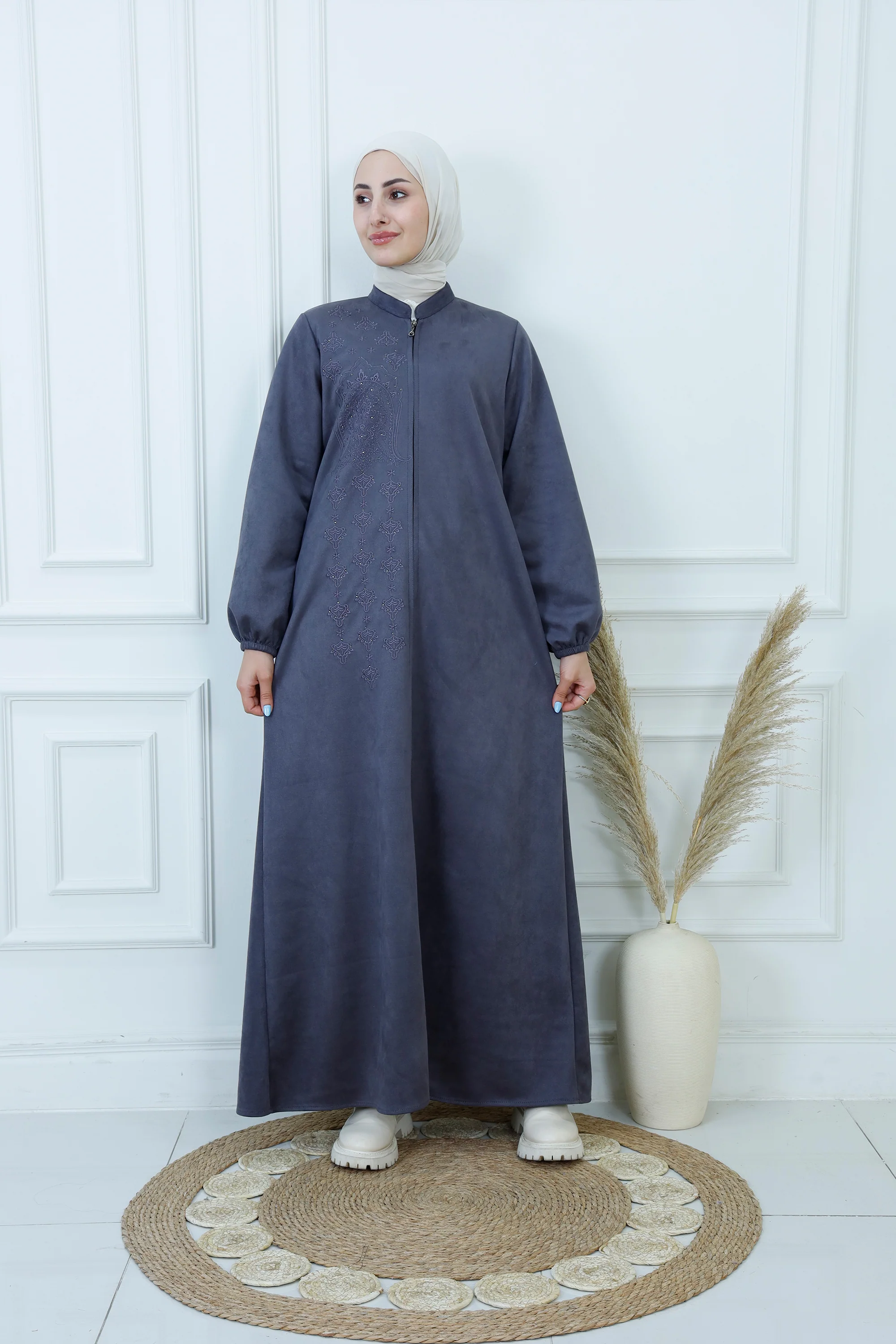 Embroidered Zip-Front Abaya
