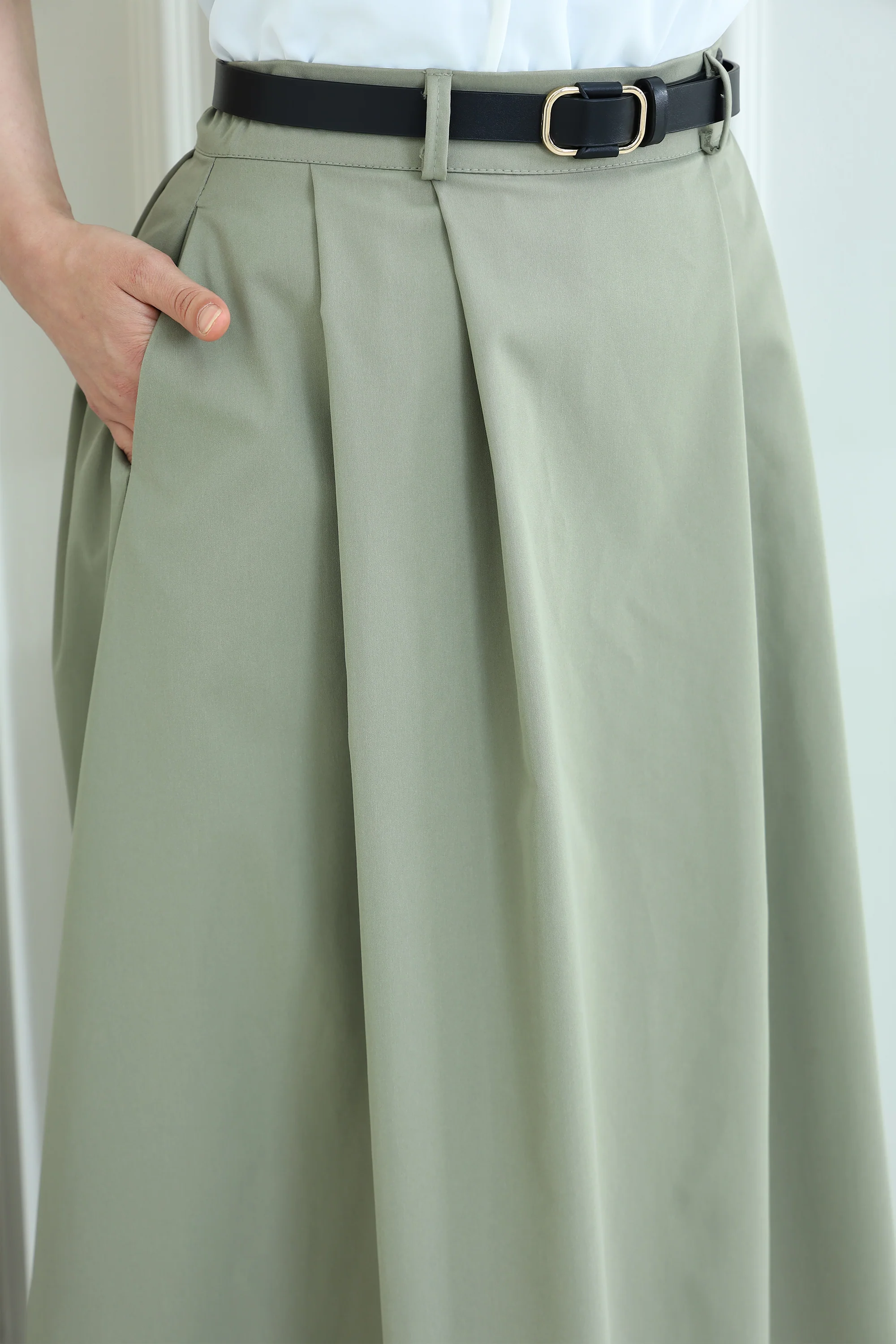 Cloche Linen Skirt with Belt