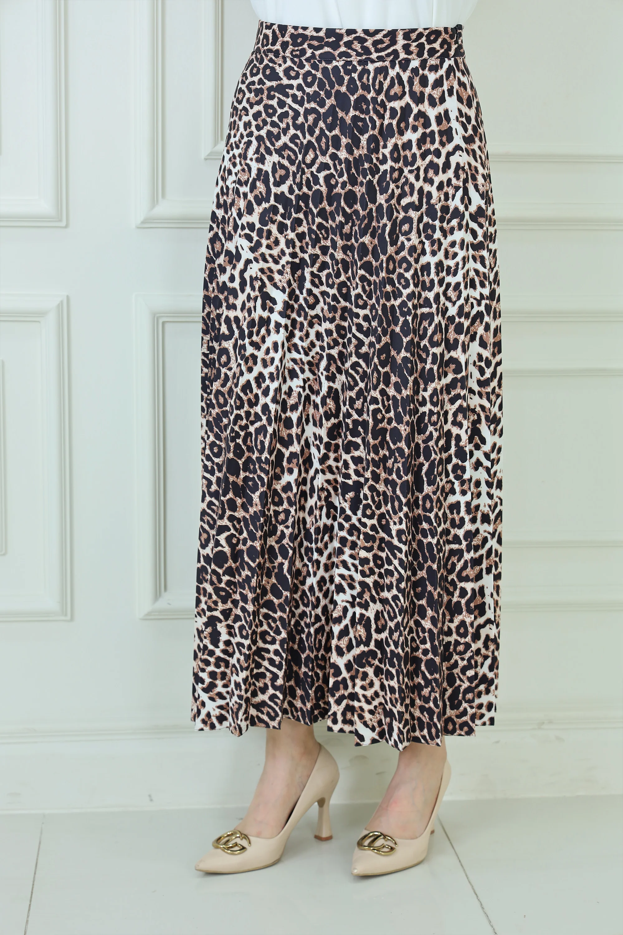 Pleated Skirt with Tiger Print Design