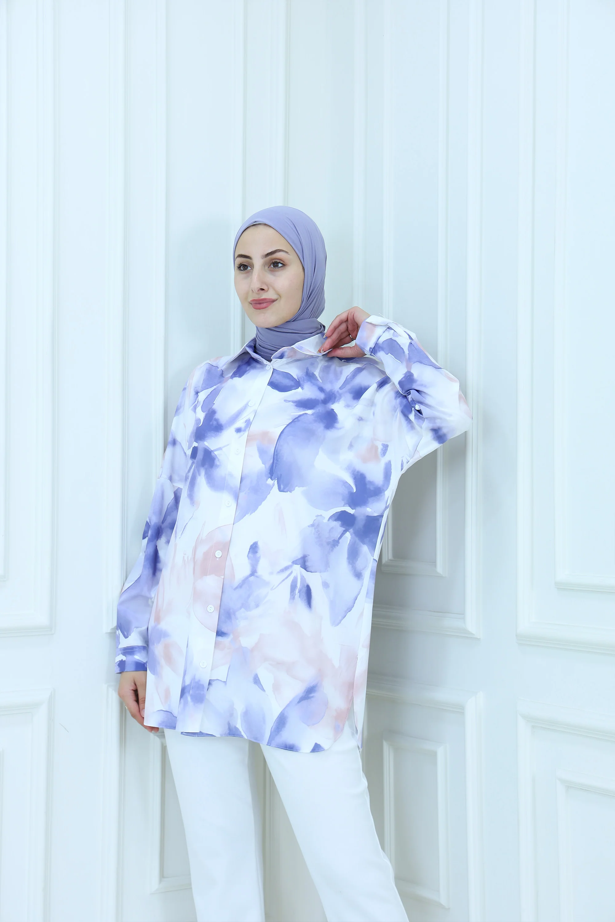 Boyfriend-Fit Shirt with Floral Patterns