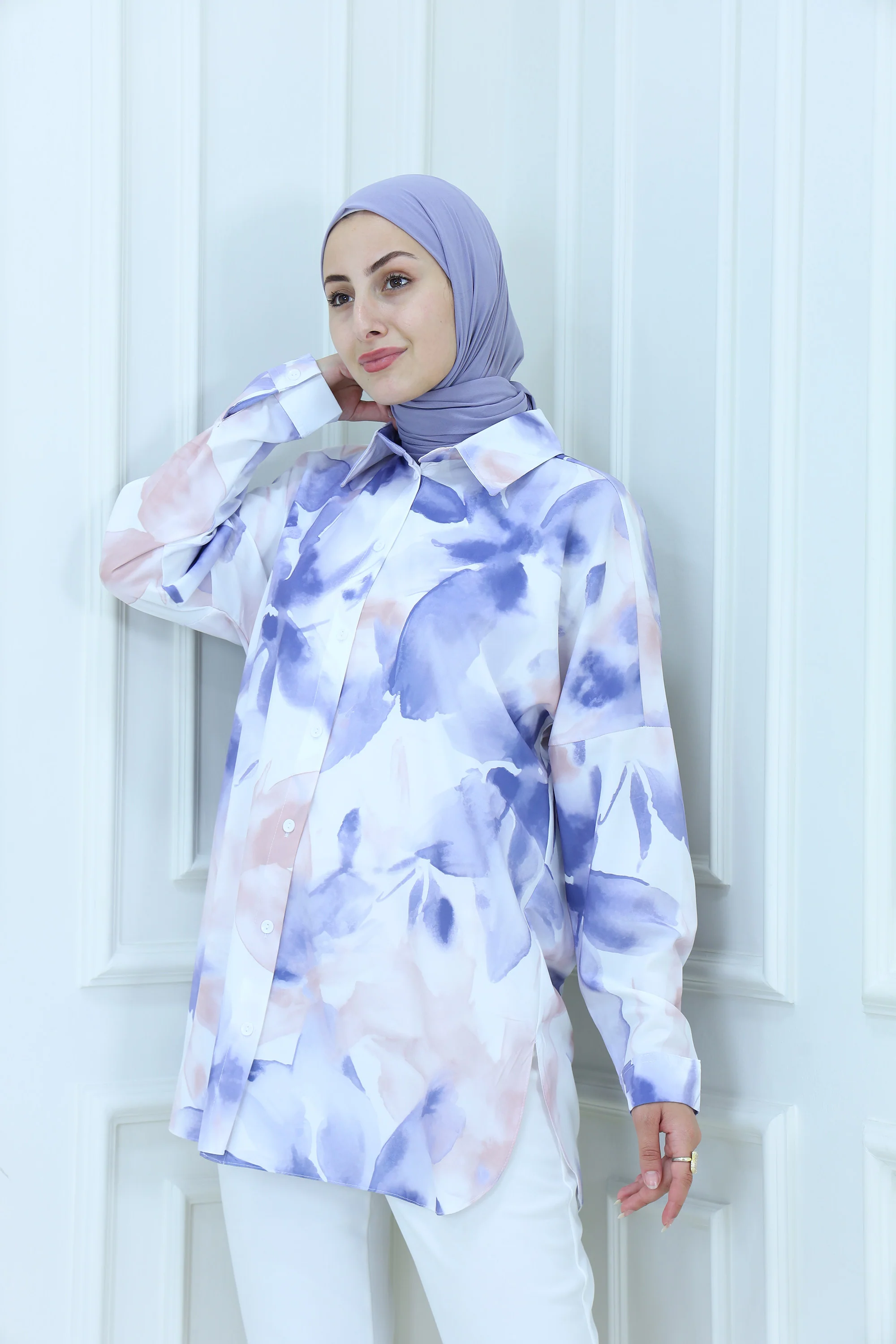 Boyfriend-Fit Shirt with Floral Patterns