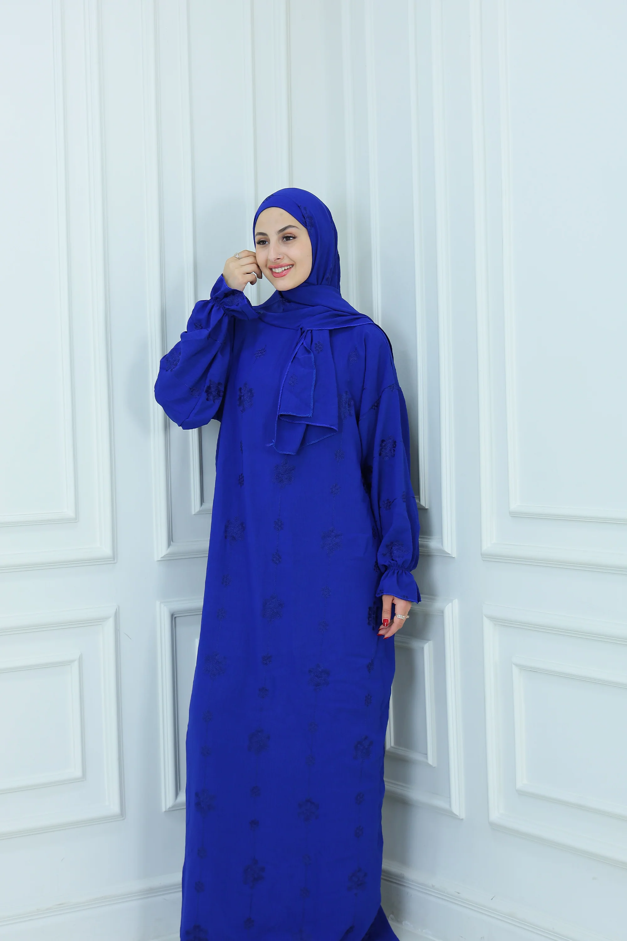 Floral Embroidered Abaya with Hijab  (3)