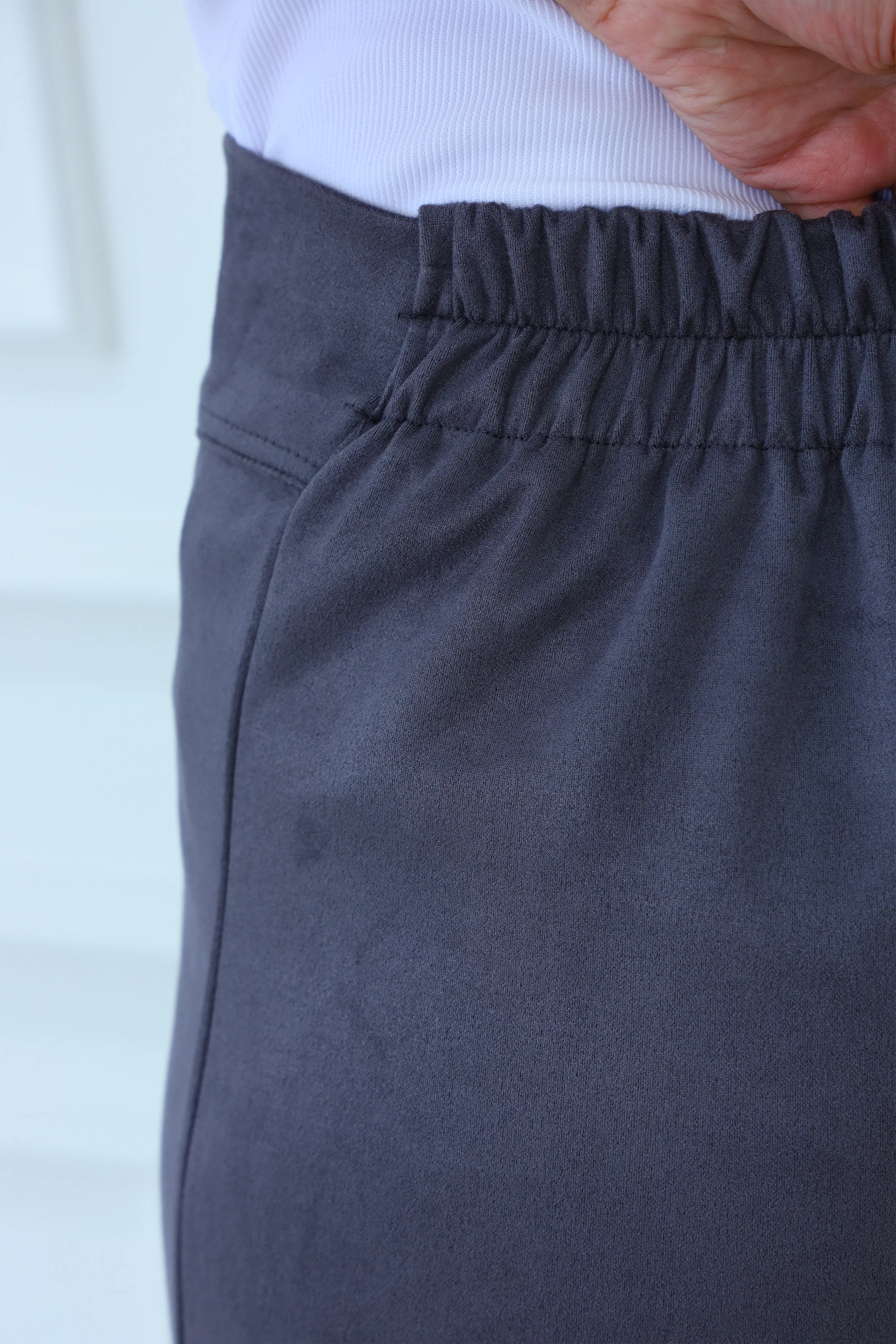 Elegant Wide-Fit Pant