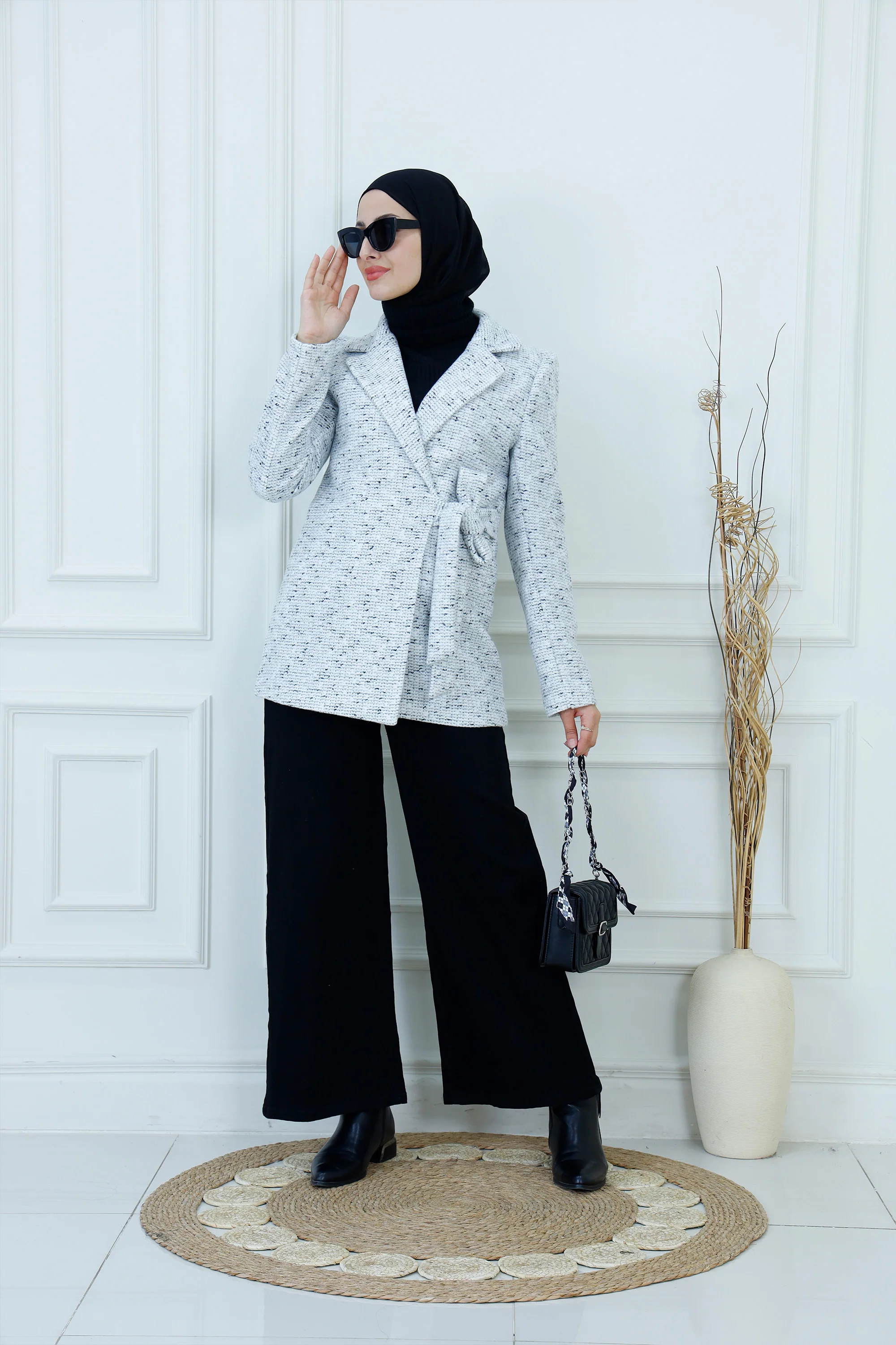 Chic Textured Short Jacket