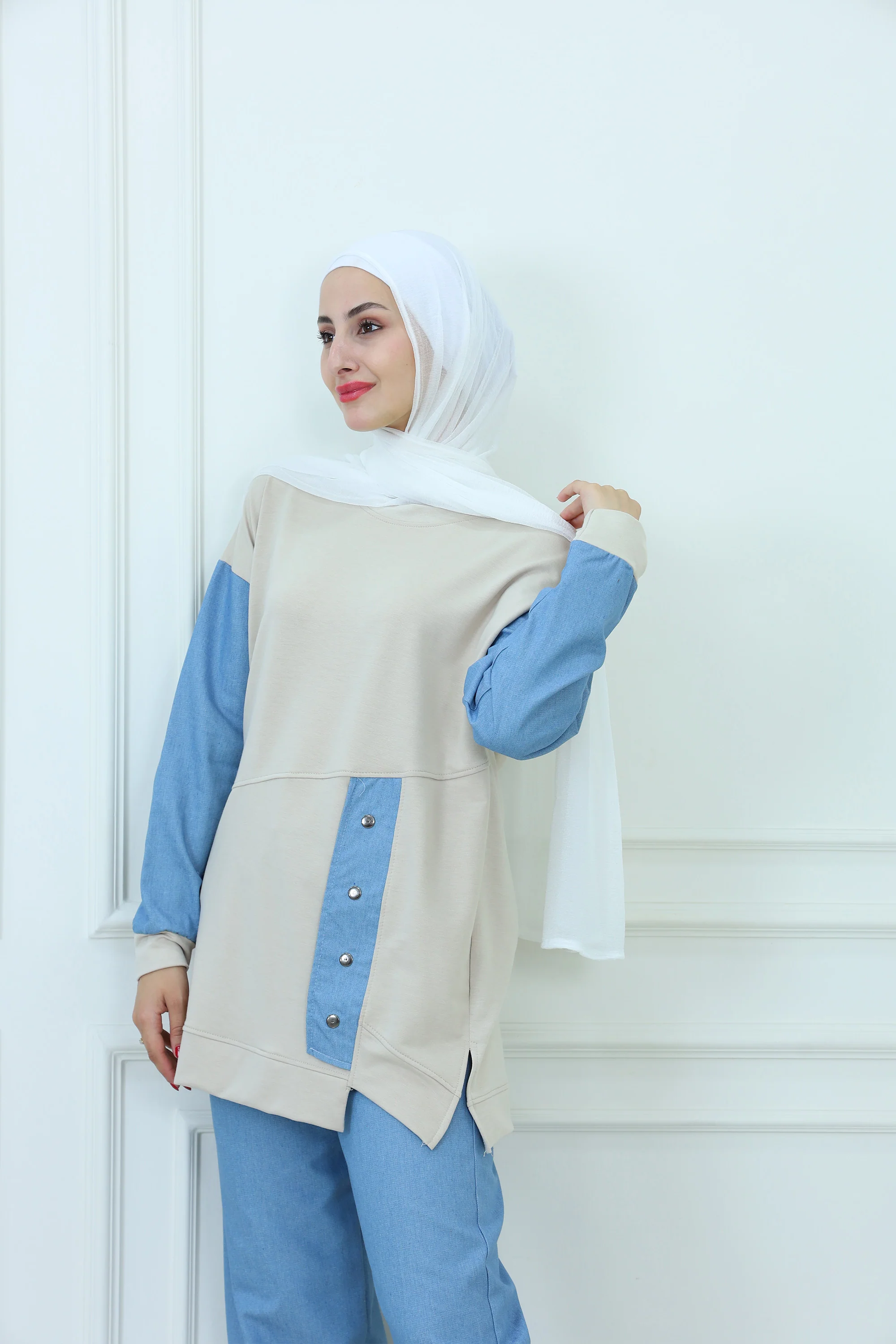 Elegant Jeans Details Tracksuit with Buttons