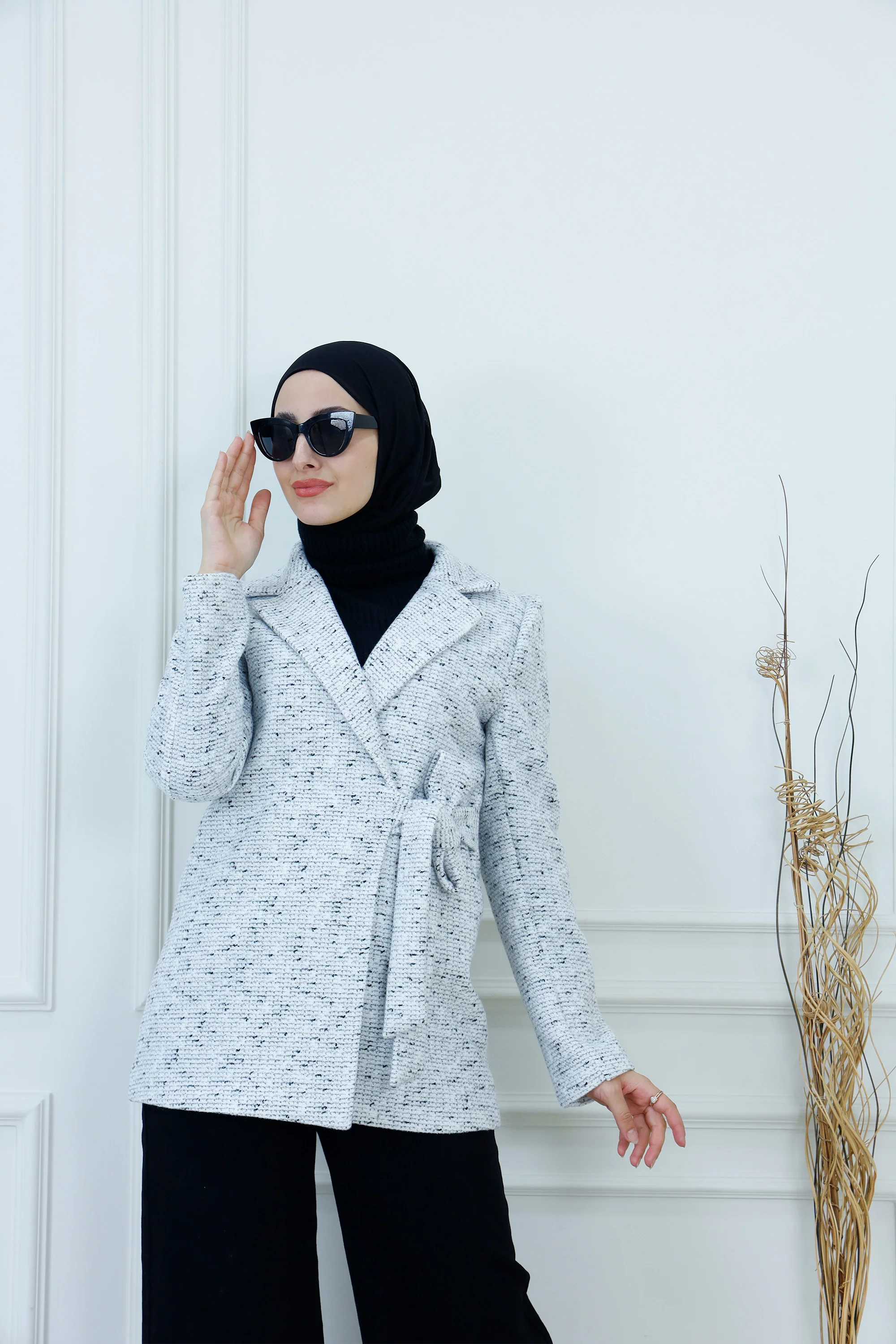 Chic Textured Short Jacket