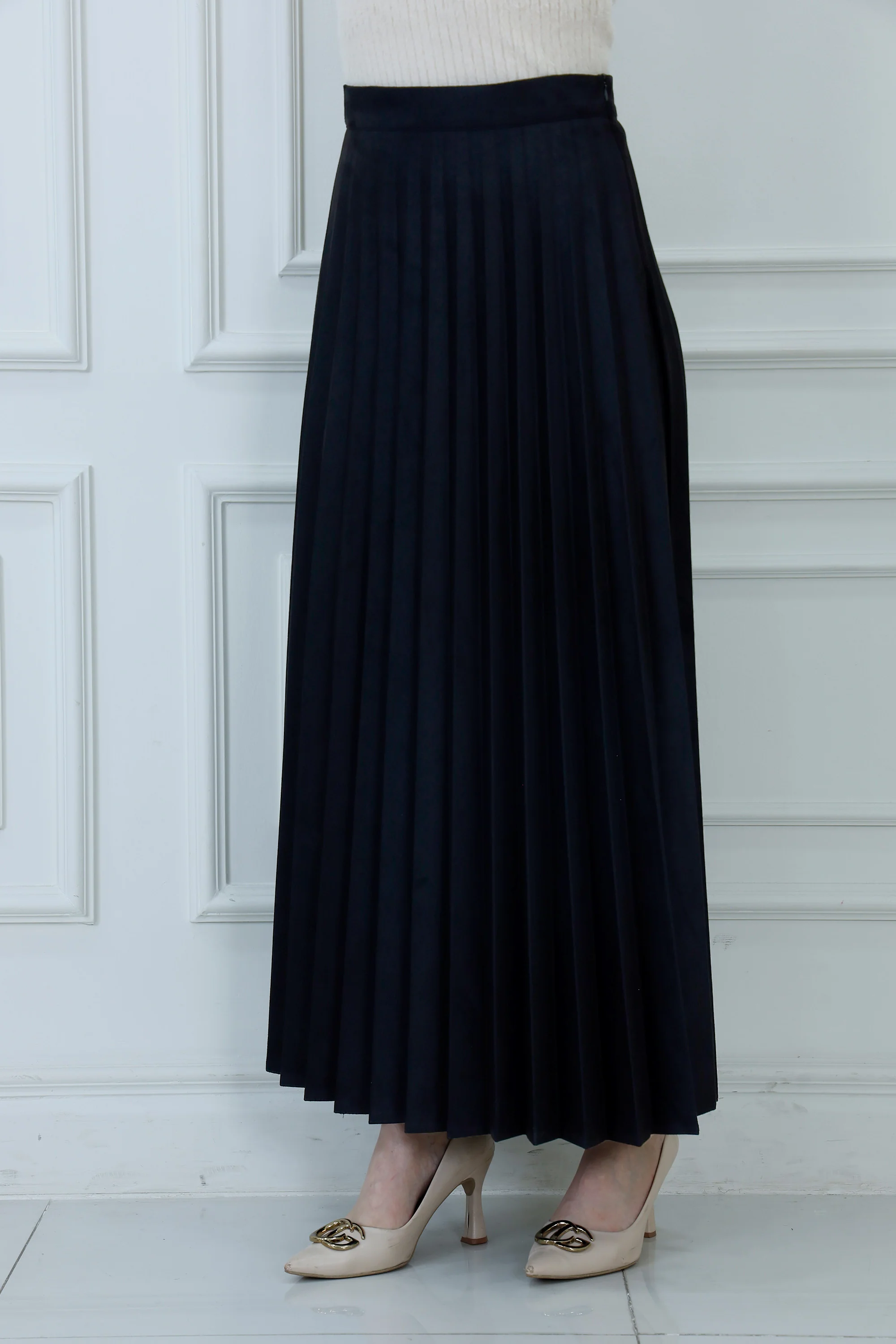 The Luxe Pleat Suede-Feel Maxi Skirt
