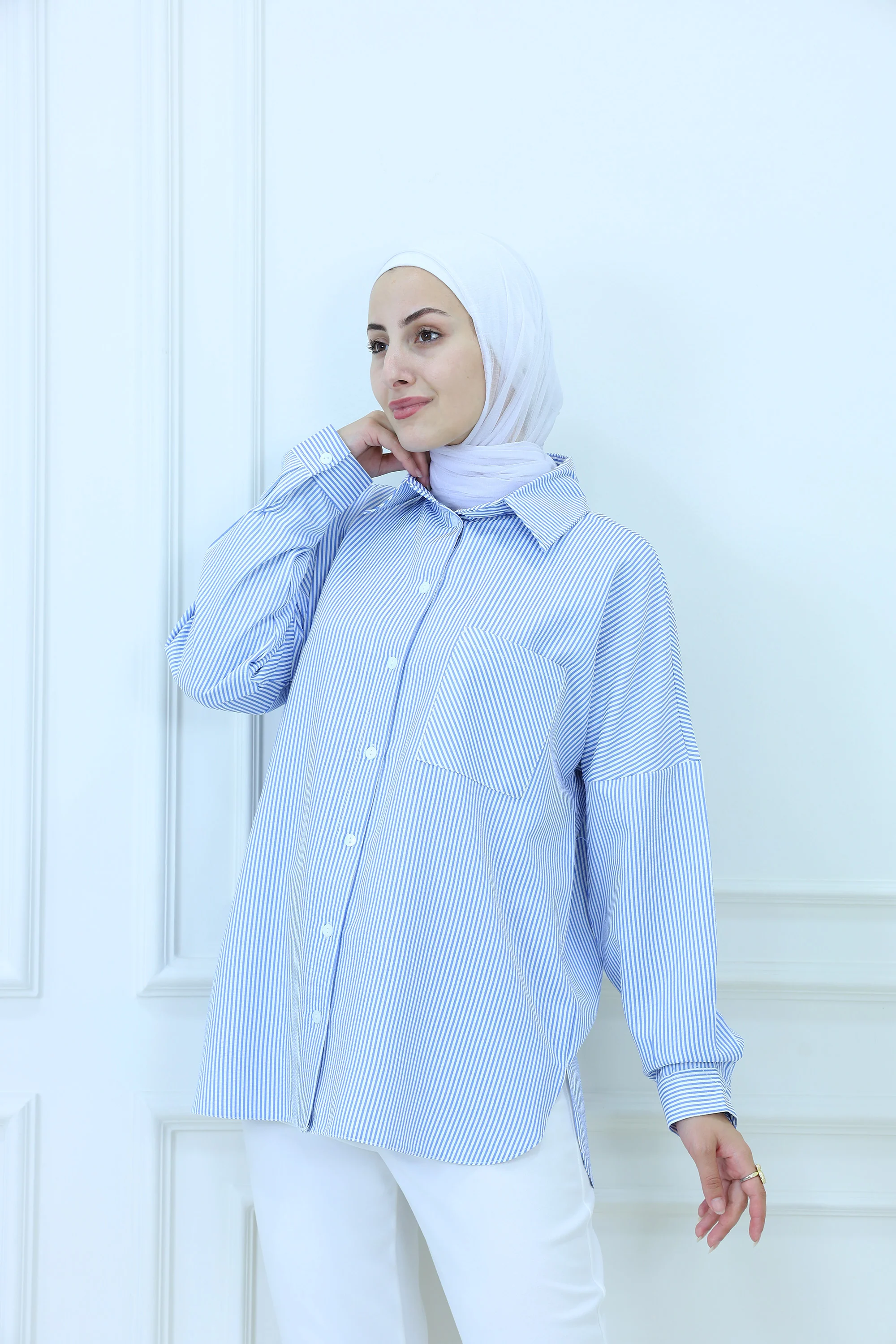 Boyfriend-Fit Stripped Shirt