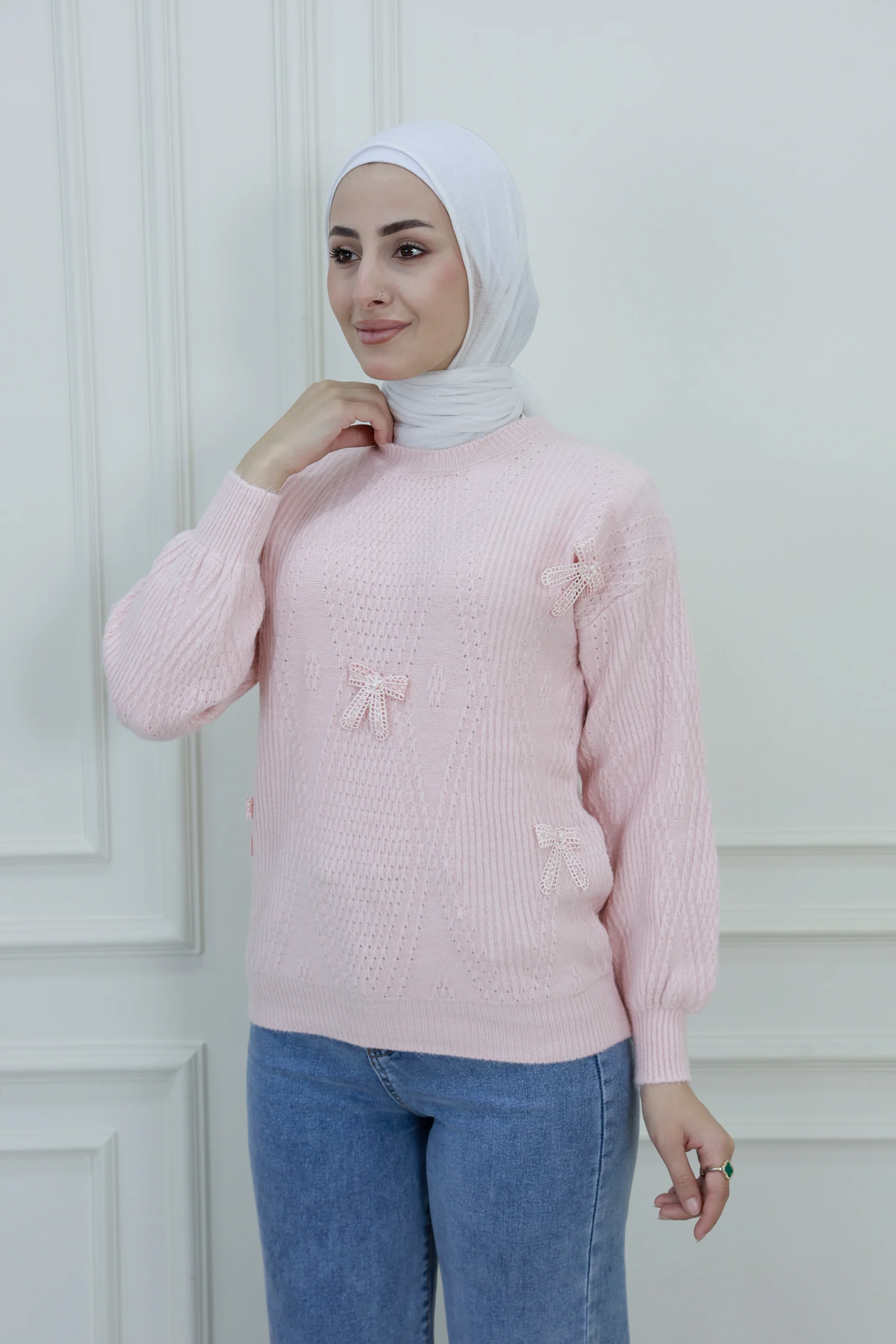 Women��s Lace Bow Knit Sweater �C Textured Design