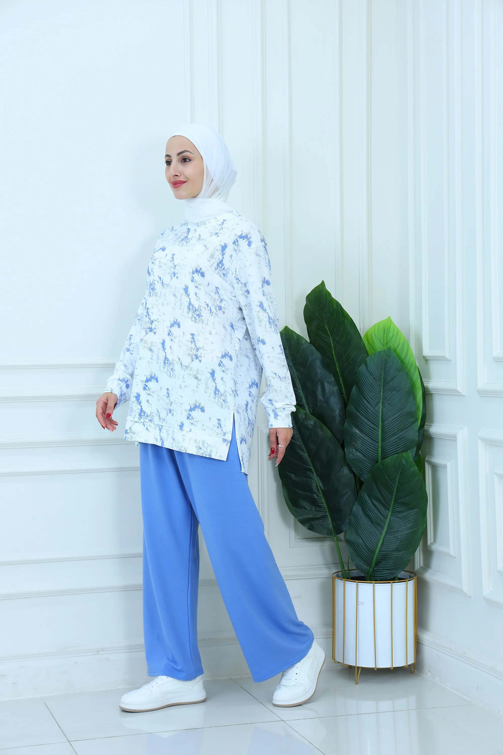 Women��s 2-Piece Camouflage Pattern Tracksuit