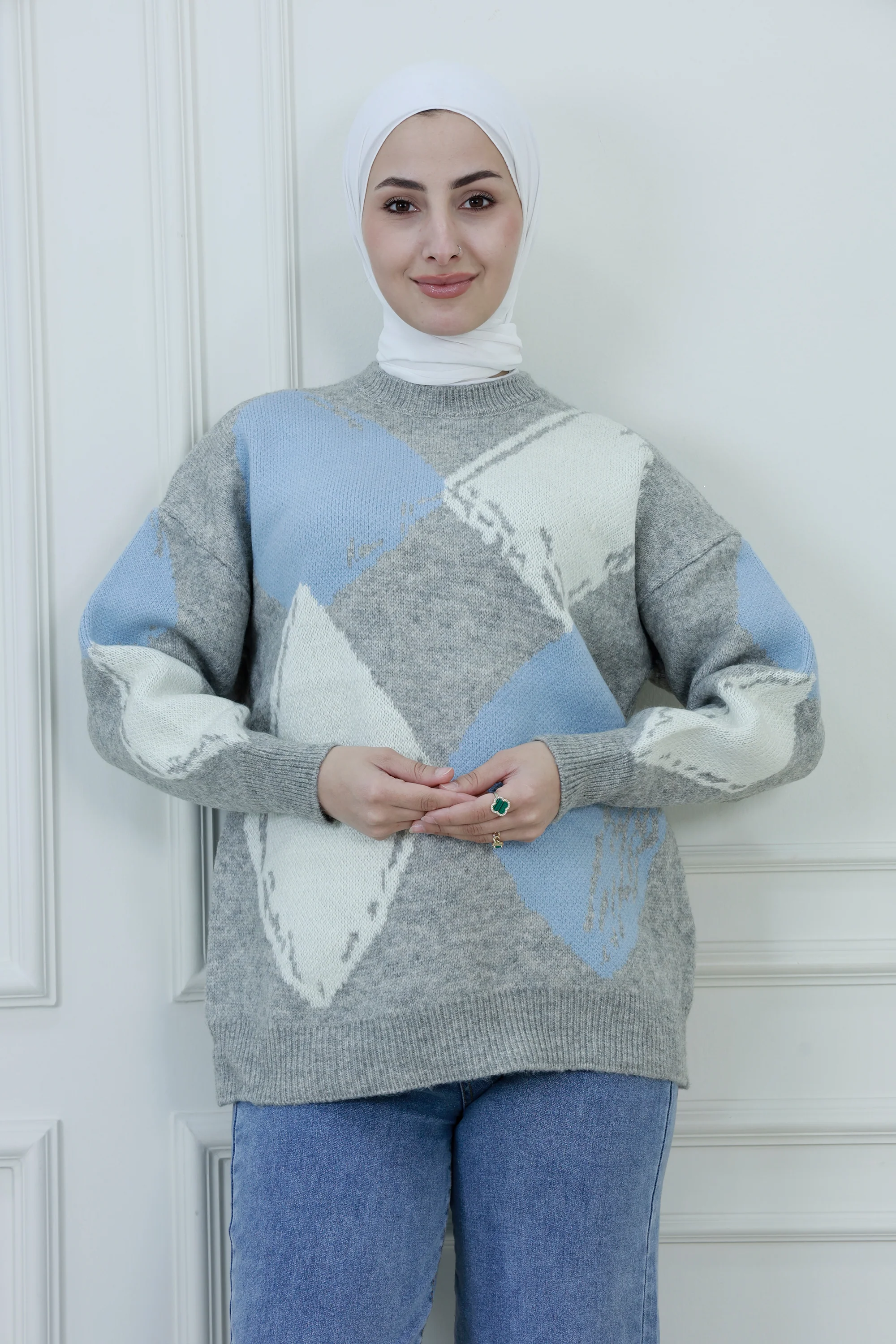 Women��s Argyle Knit Sweater �C Diamond Pattern